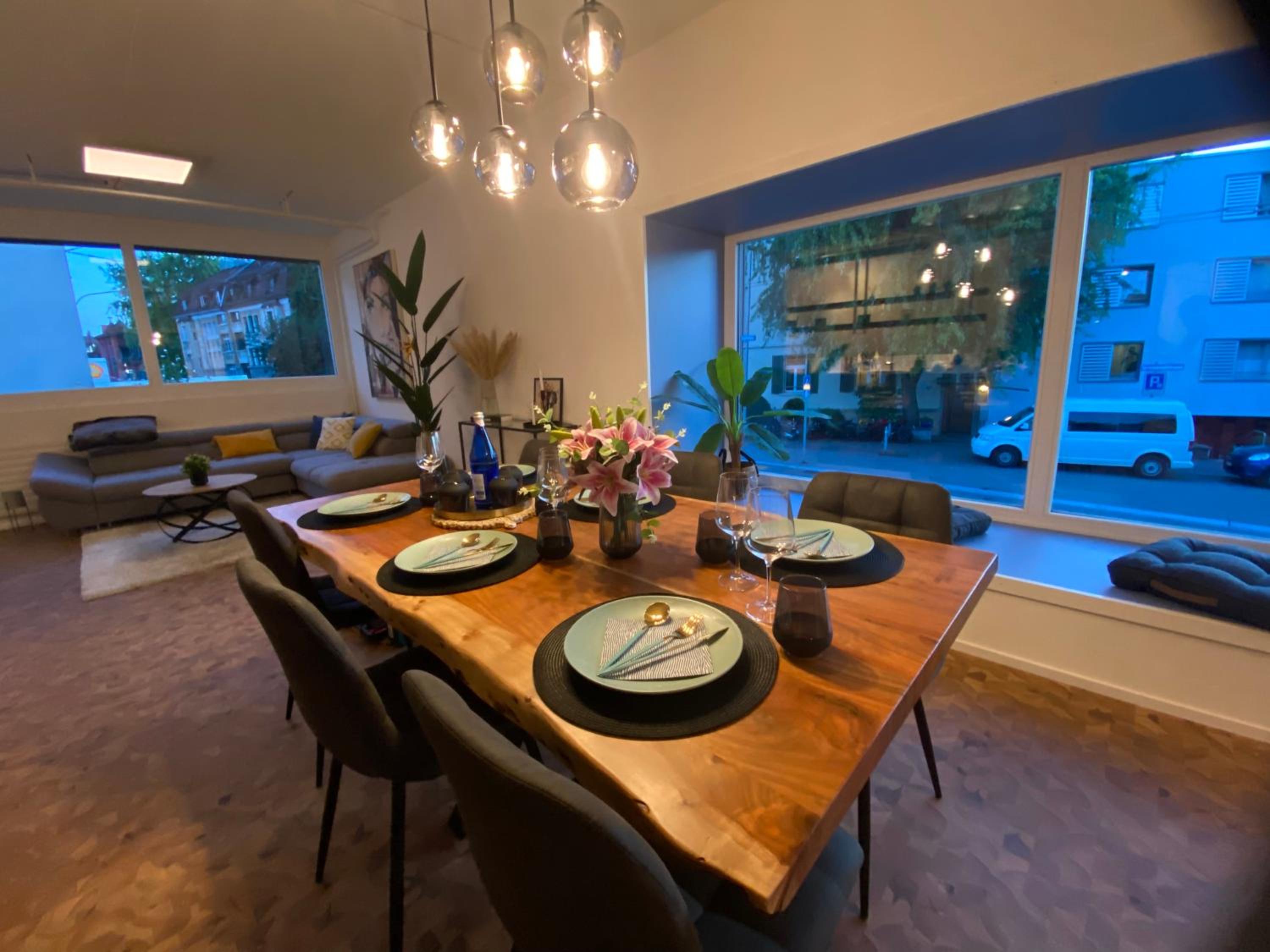 dining