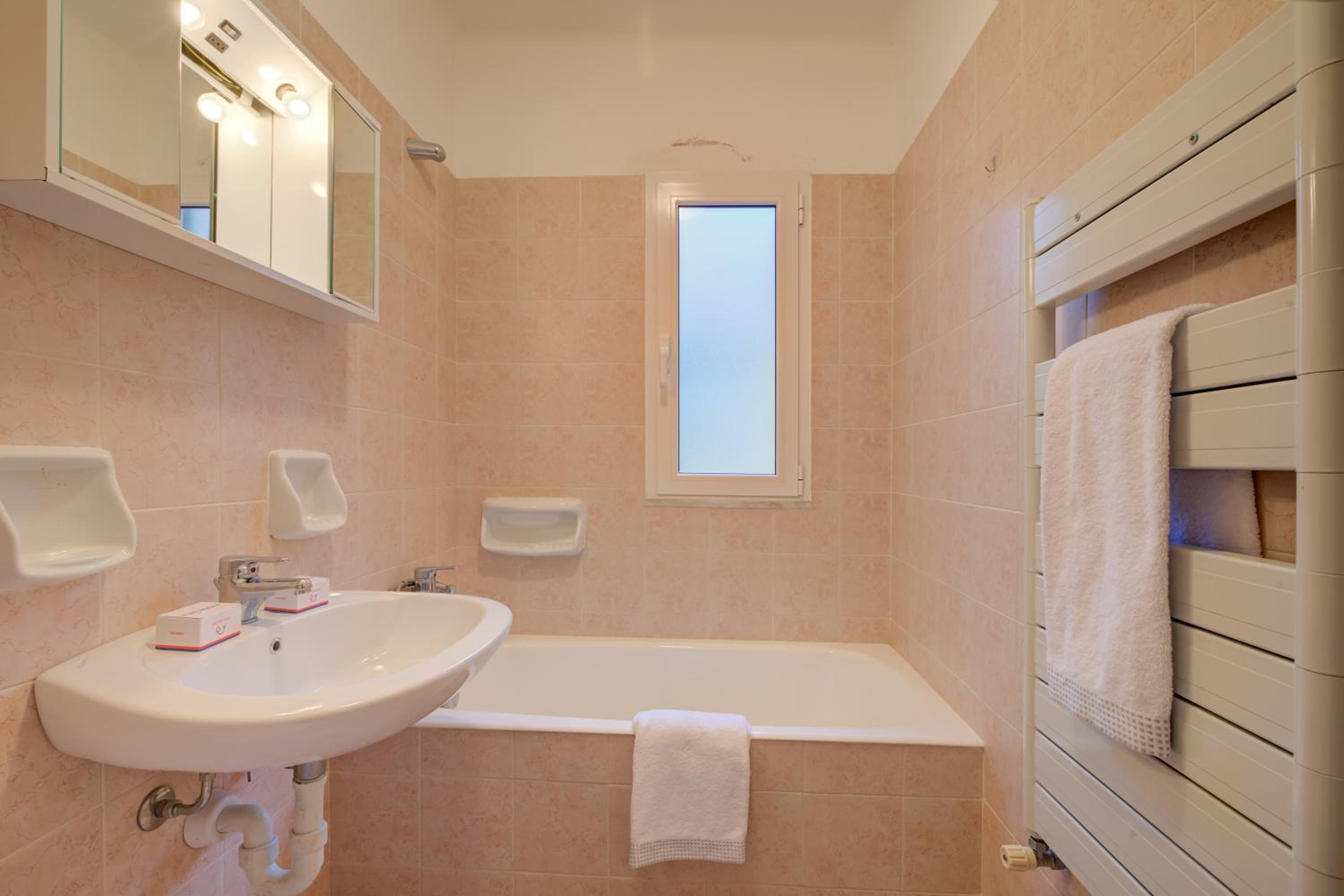 Ca Di Mamma Hillside - Happy Rentals view 2