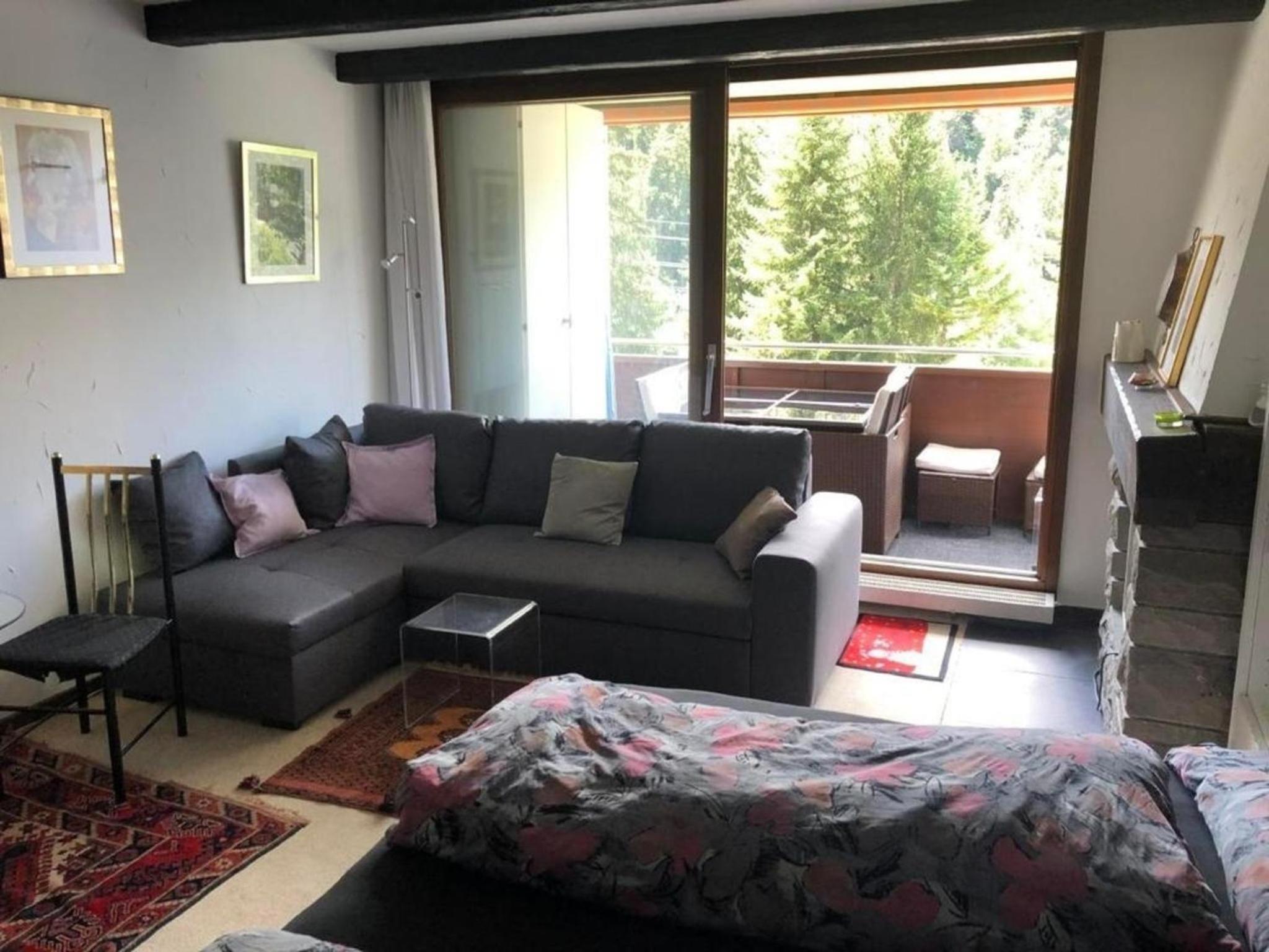 Laax 1 12 Zi Whg mit Hallenbad, Aussen- Pool, Tennisplatz und Sauna