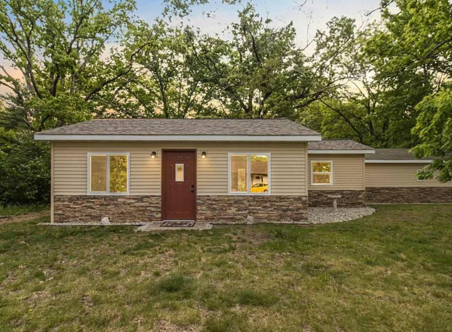 School Section Cottage Lake Access view 2
