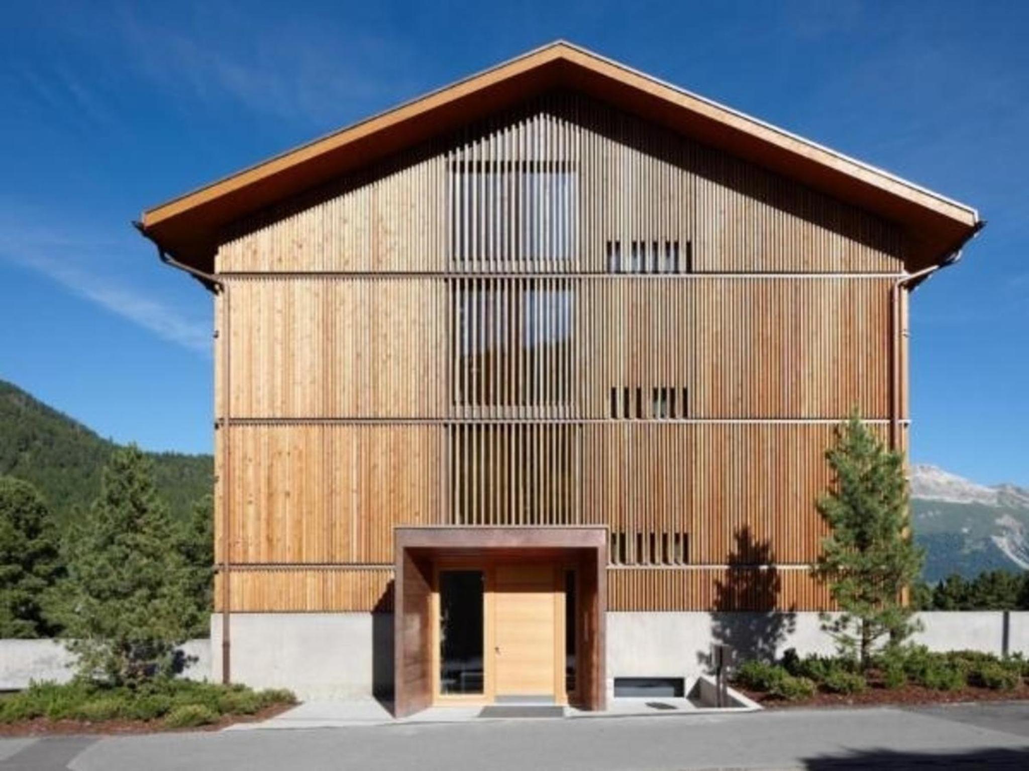 Alpine Lodge 6-Bett-Wohnung mit Galerie Chesa al Parc
