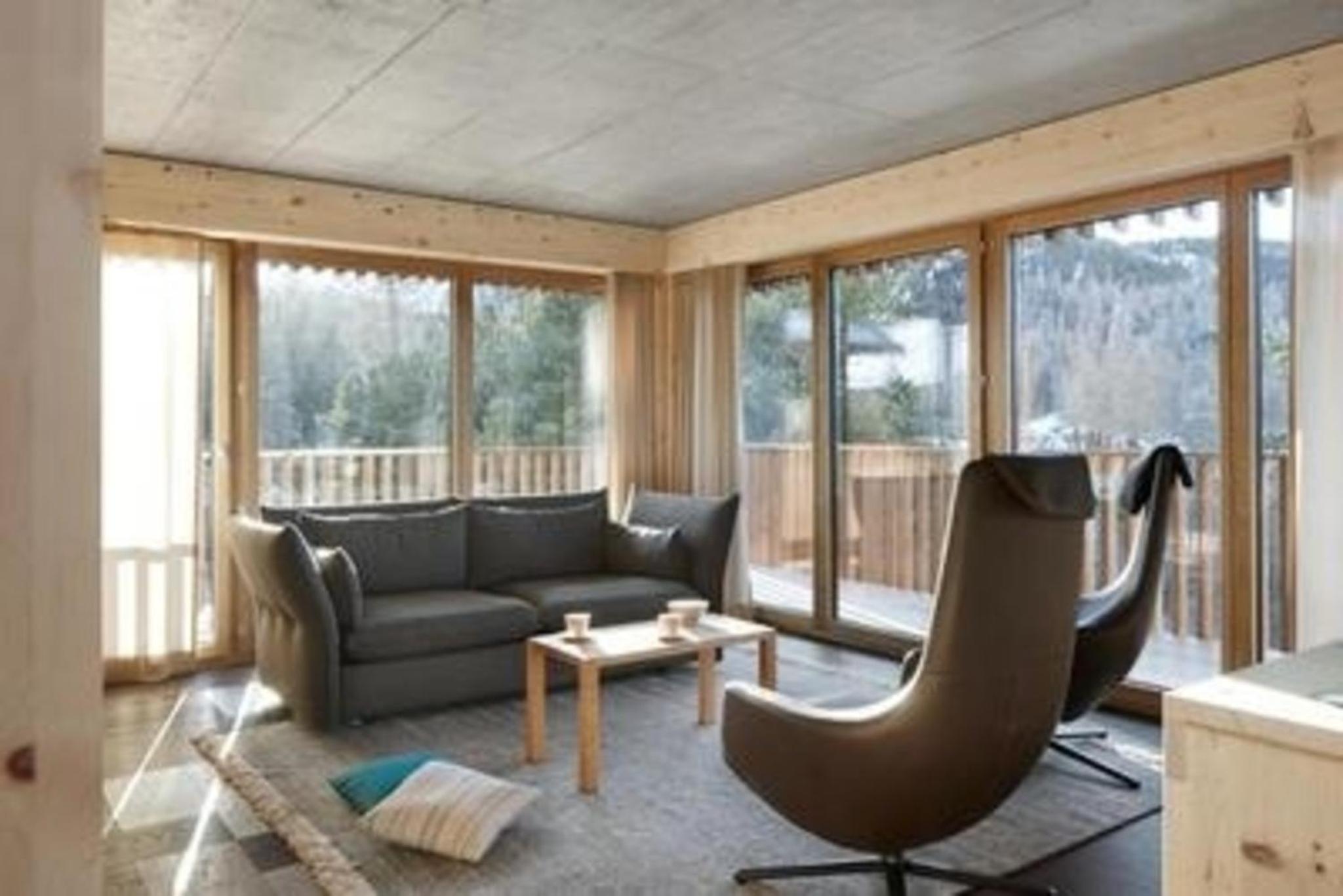 Alpine Lodge 6-Bett-Wohnung mit Galerie Chesa al Parc