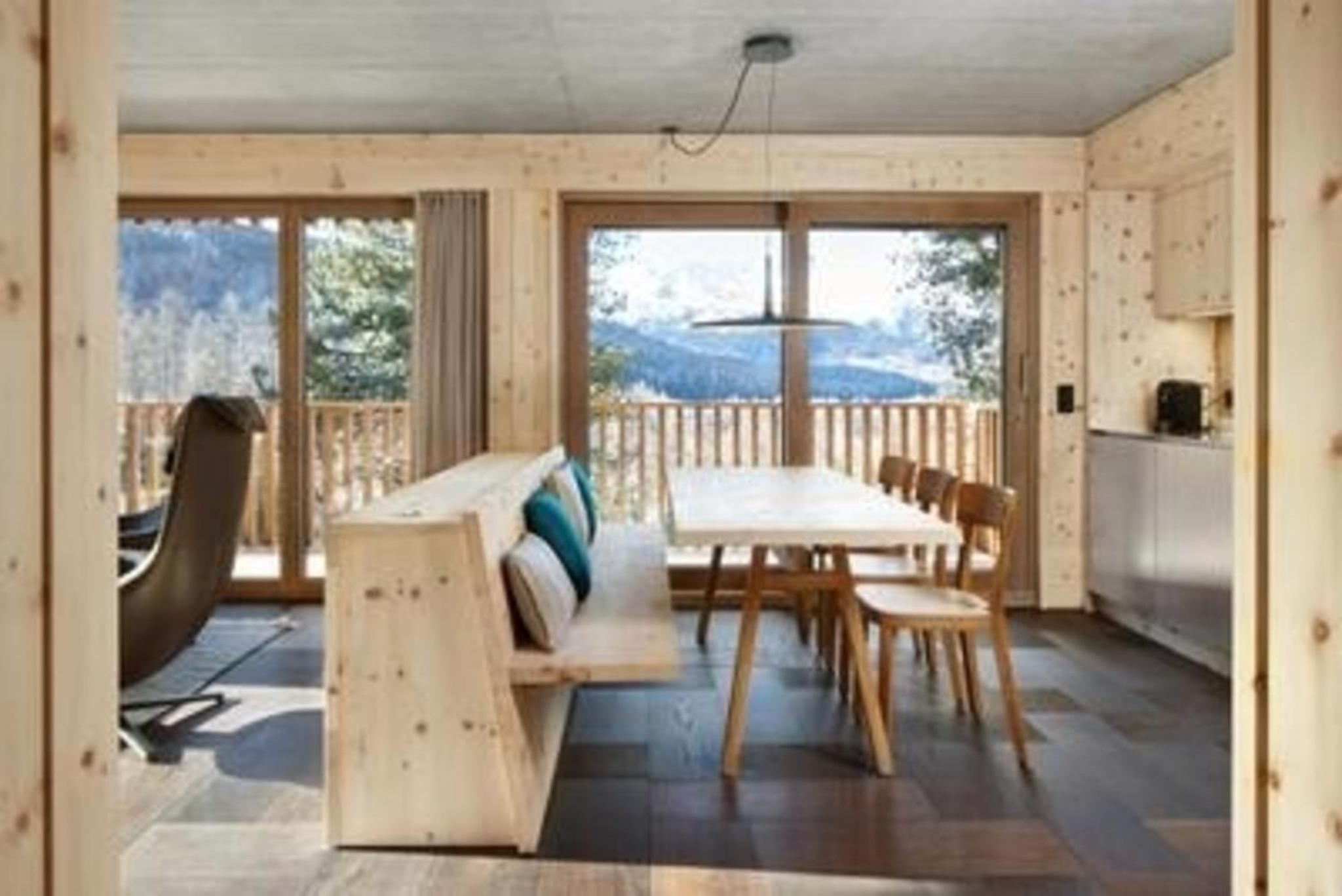 Alpine Lodge 6-Bett-Wohnung mit Galerie Chesa al Parc