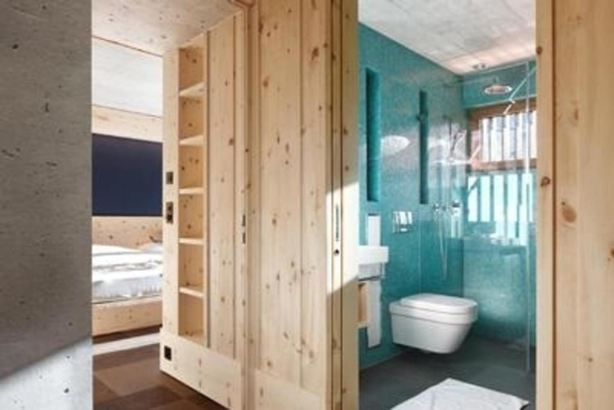 Alpine Lodge 6-Bett-Wohnung mit Galerie Chesa al Parc