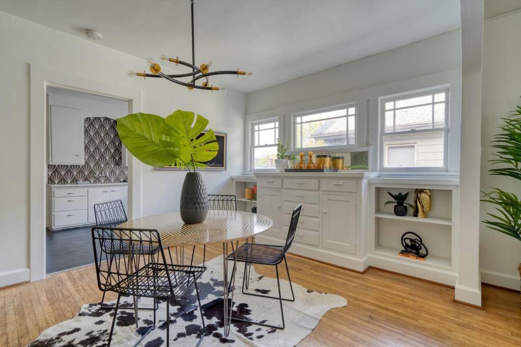 Stay Portland - Lively 2BR Old Hollywood Apt - 92 WalkScore
