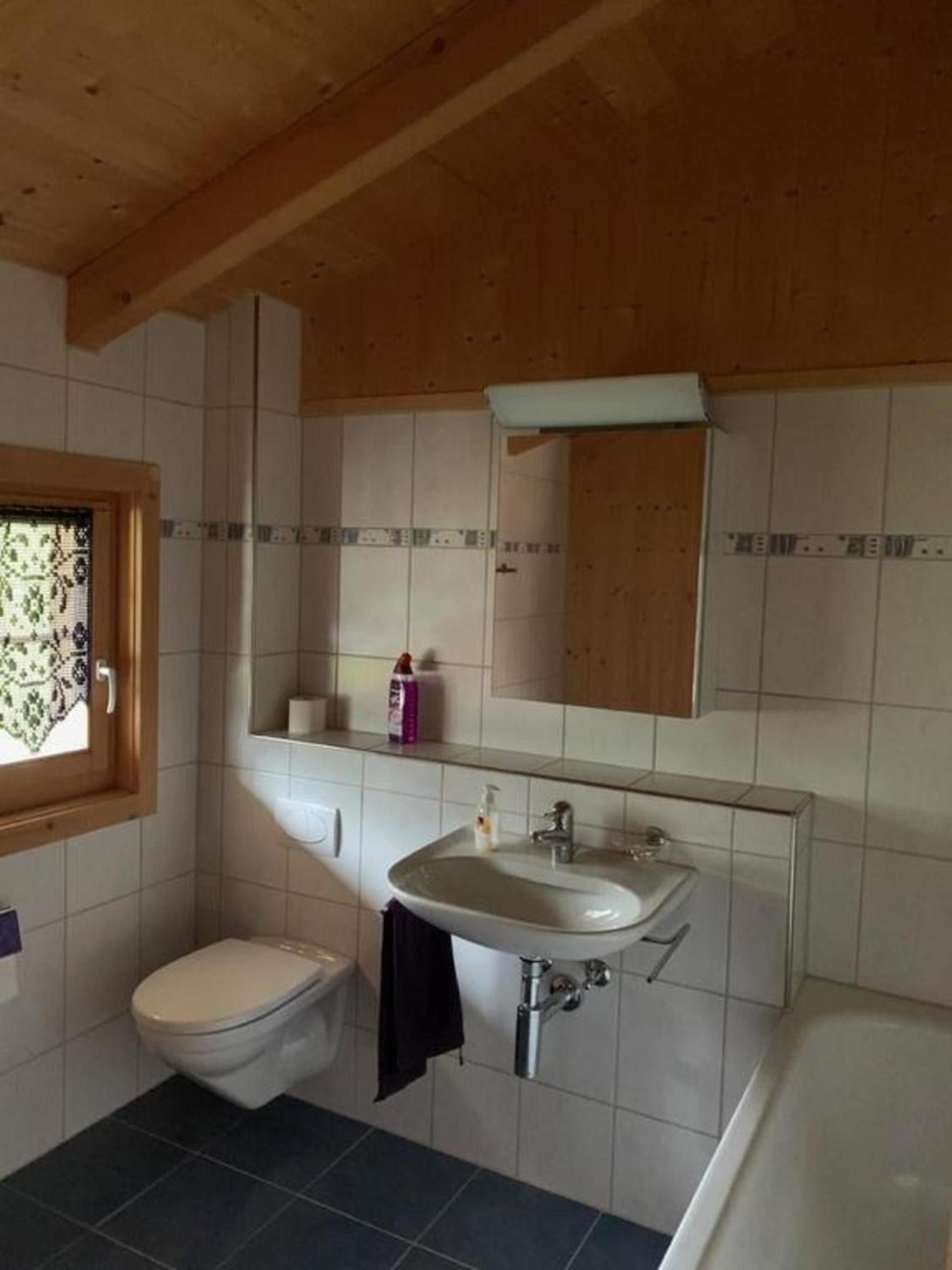 Neuwertiges 2 Zi Ferienchalet 55M2