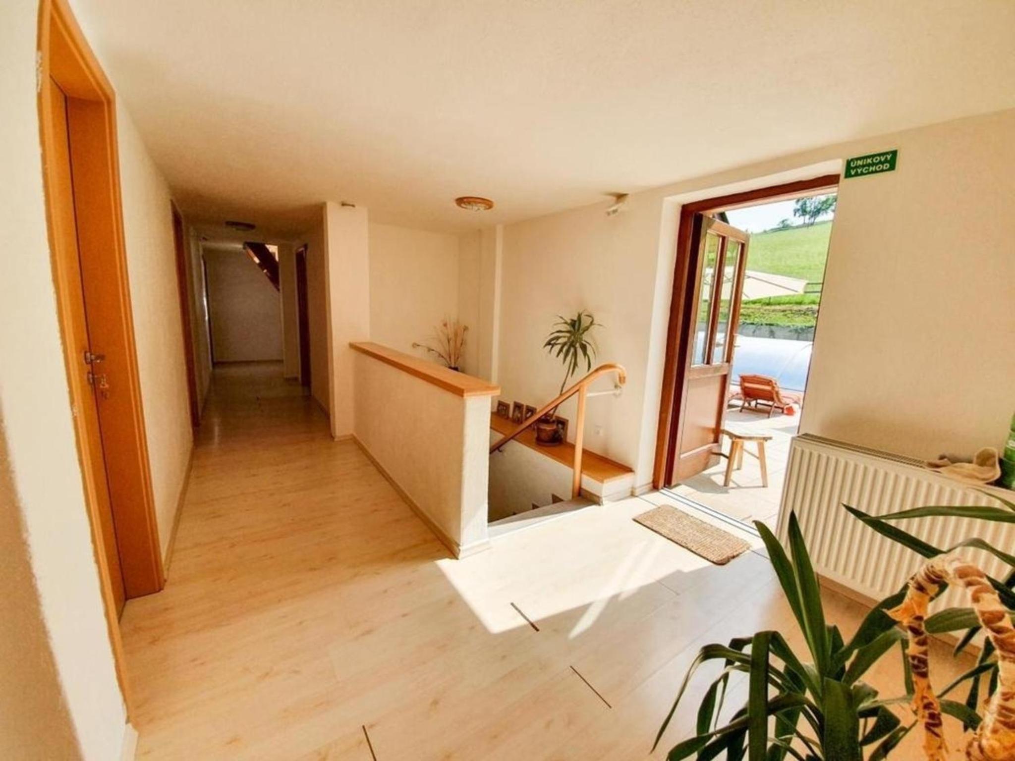 Ferienhaus am Waldrand mit Schwimmbad und Sauna