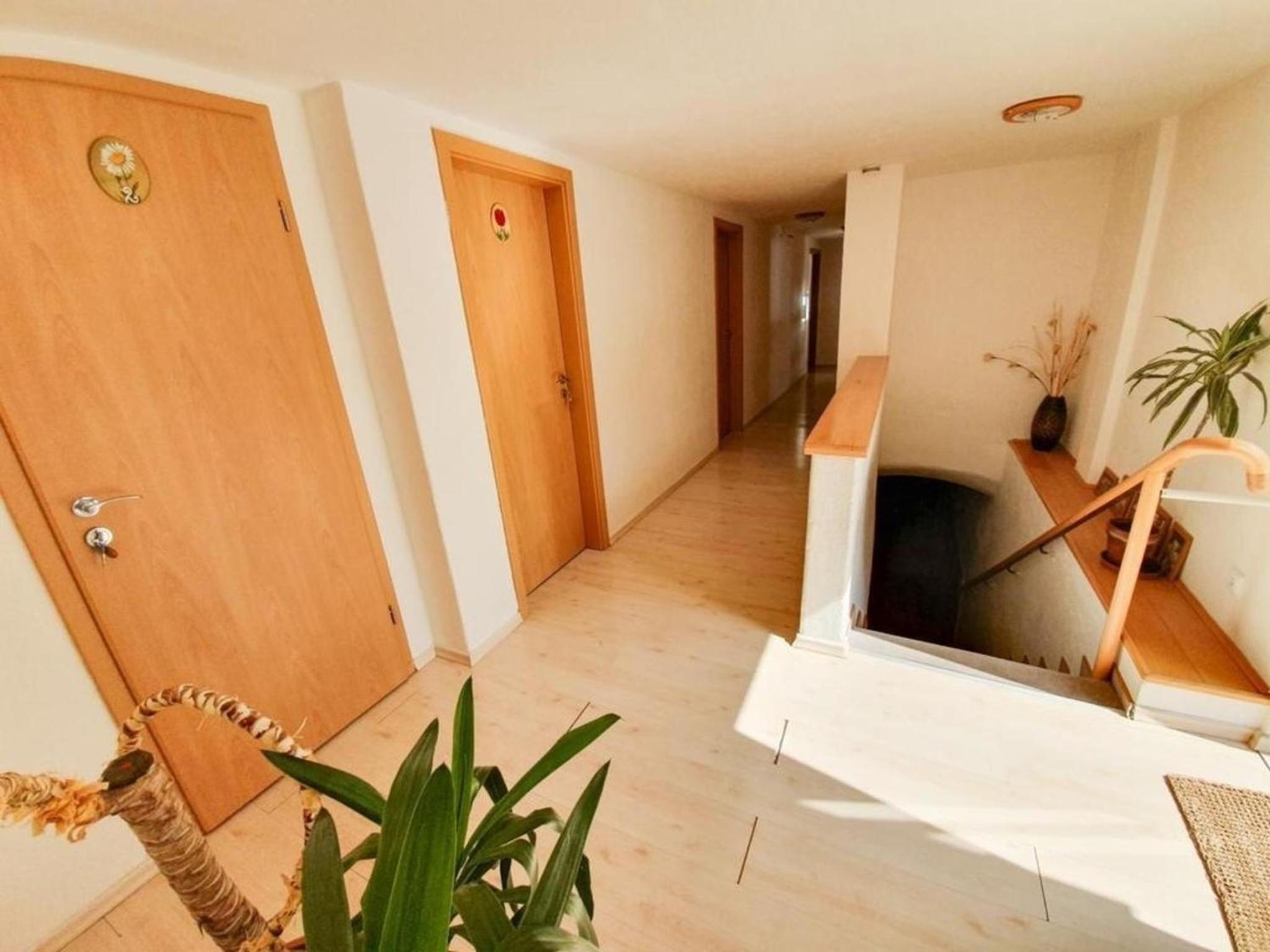 Ferienhaus am Waldrand mit Schwimmbad und Sauna