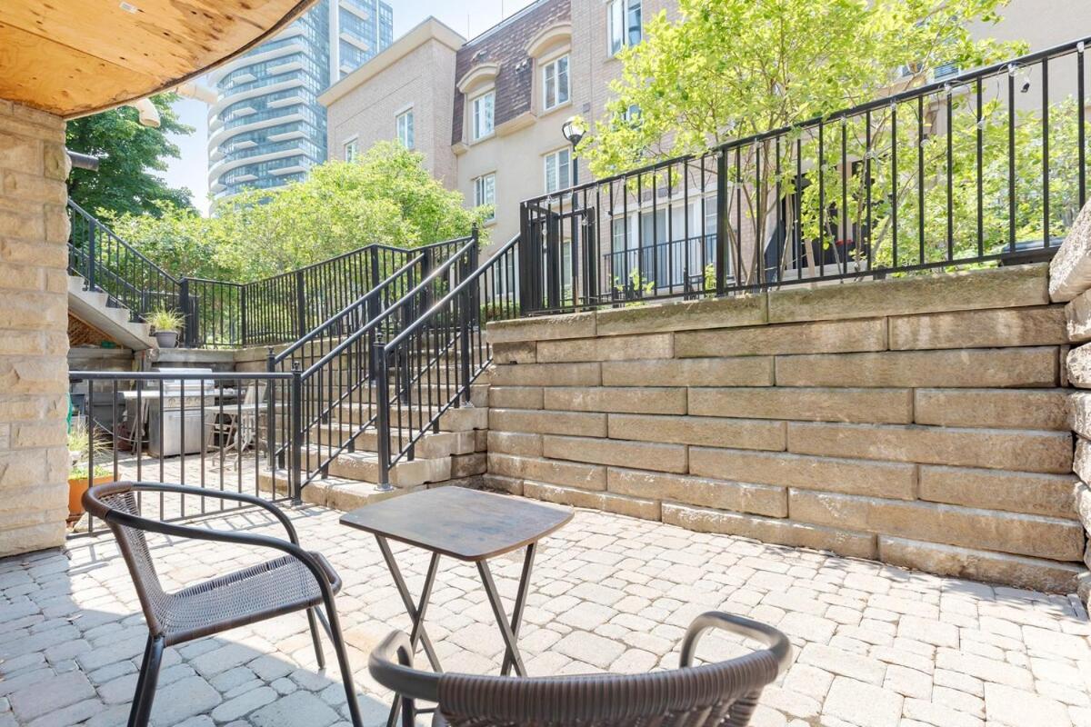 1BD Townhome Walk to Lake!