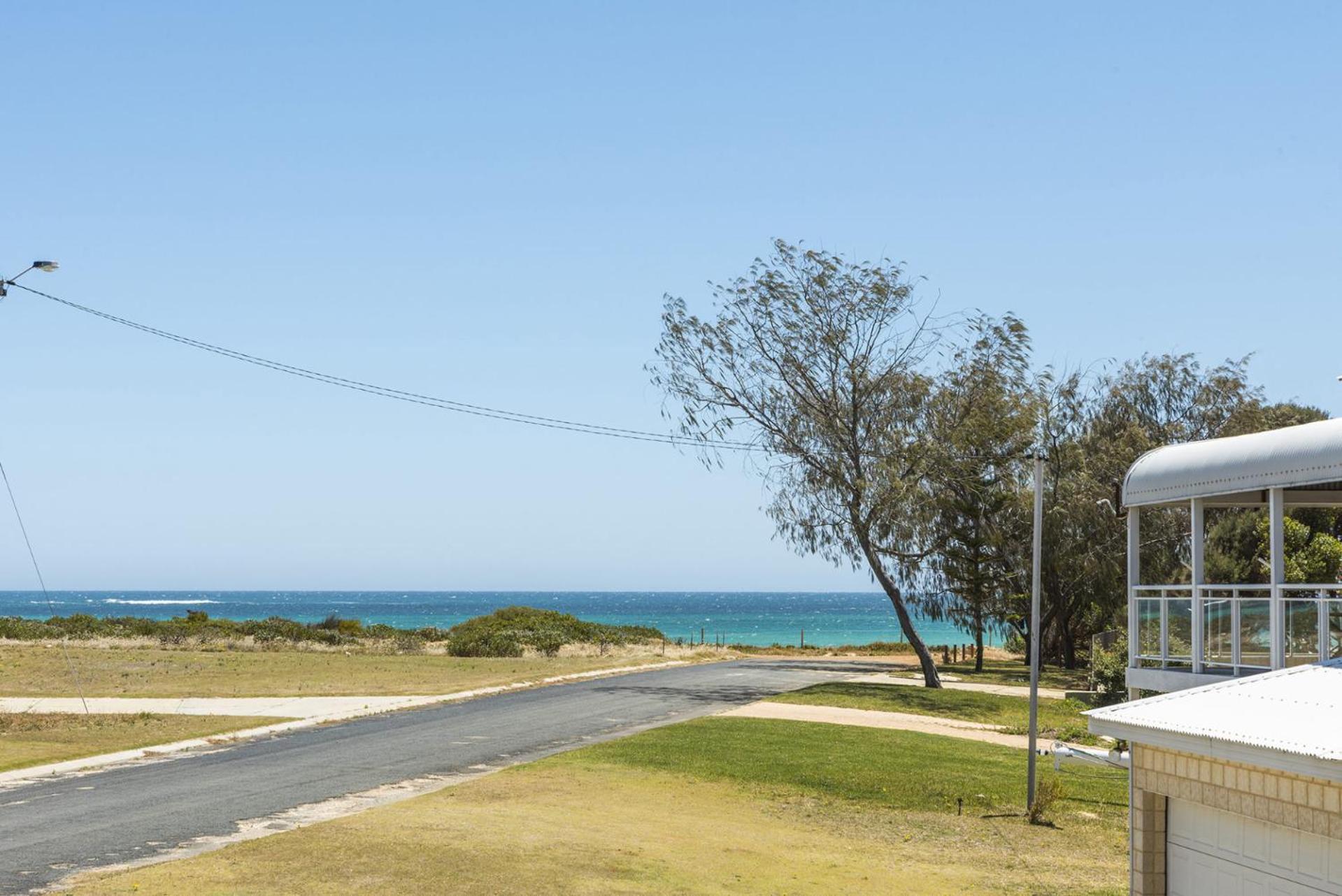 Beach Break - Family Accommodation with Ocean Views