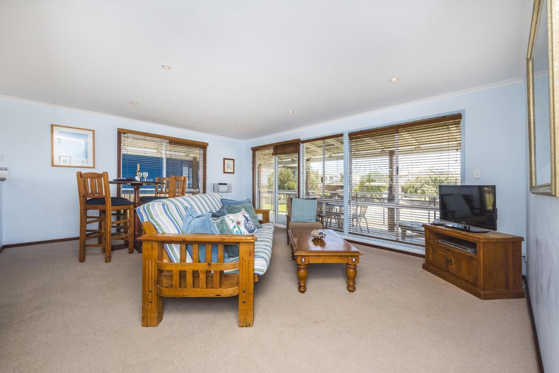 Beach Break - Family Accommodation with Ocean Views