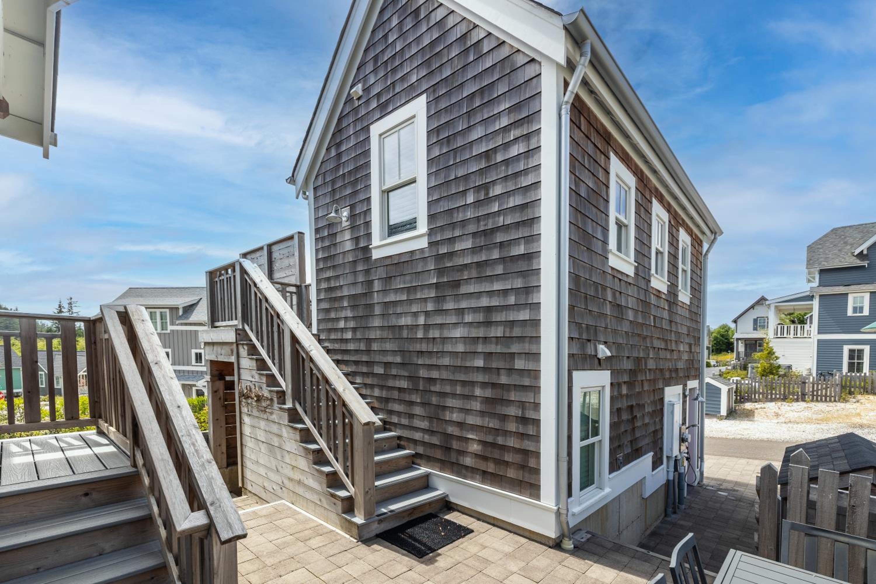 TLSea by Seabrook Hospitality