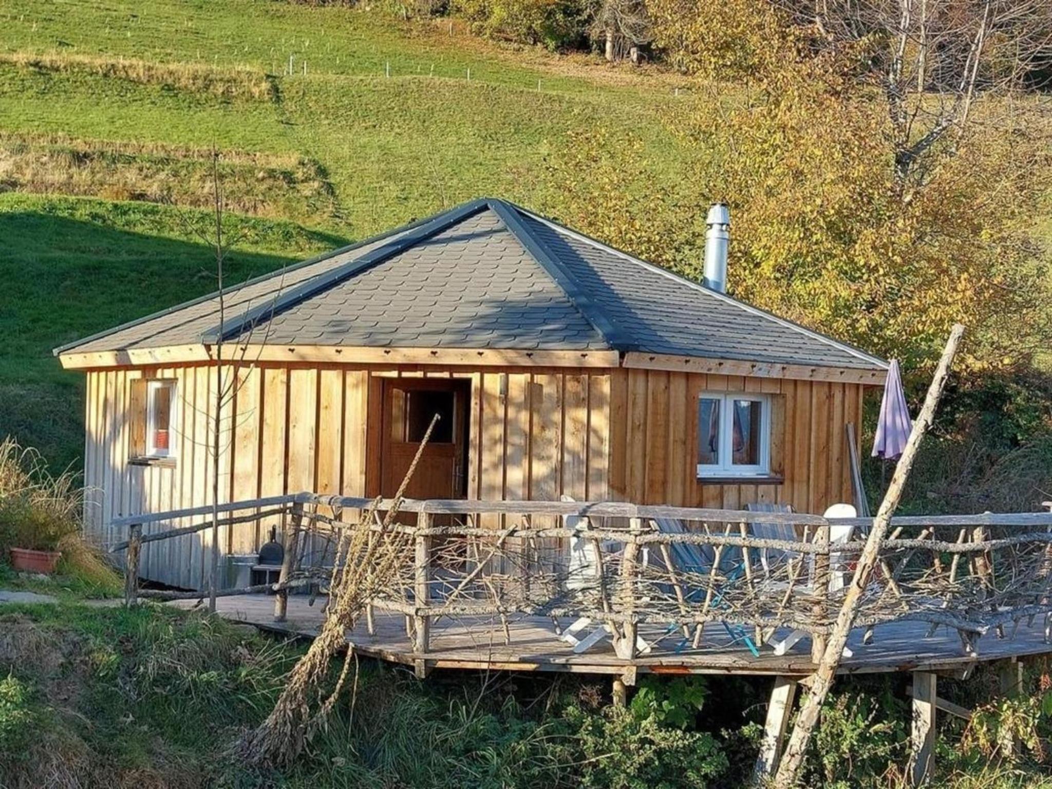 Einzigartige Holzhütte Mit Bergpanorama