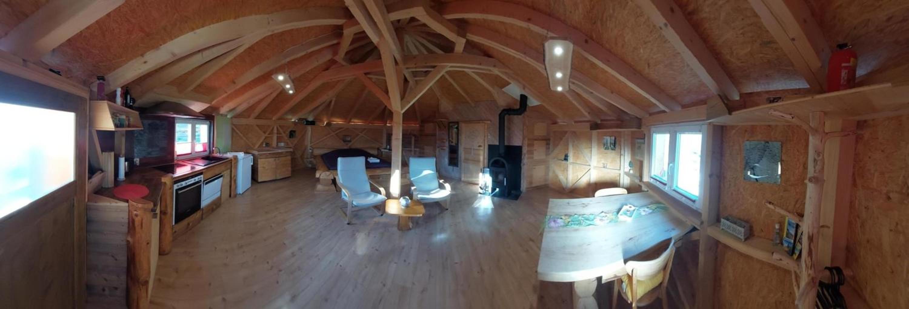 Einzigartige Holzhütte Mit Bergpanorama