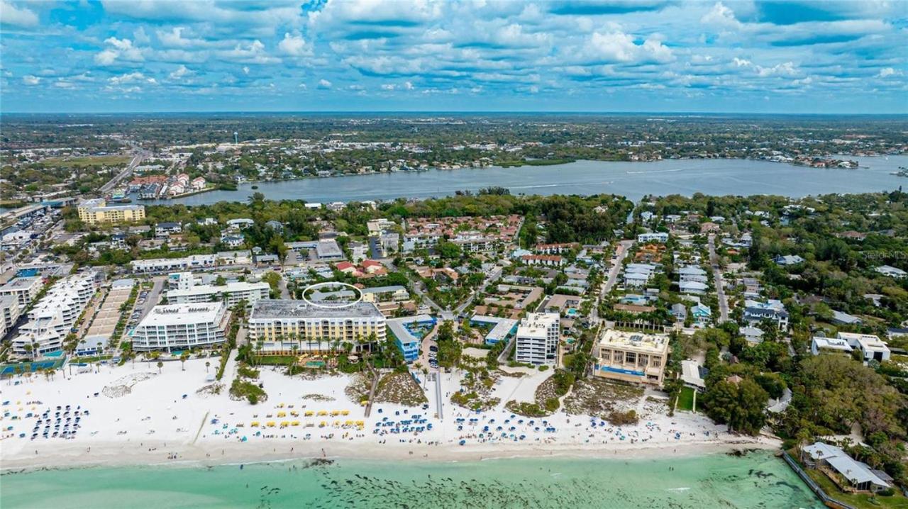 Hotel New Listing! Pool Jacuzzi, 3-min to Beach Bars & Entertainment - - Image 1