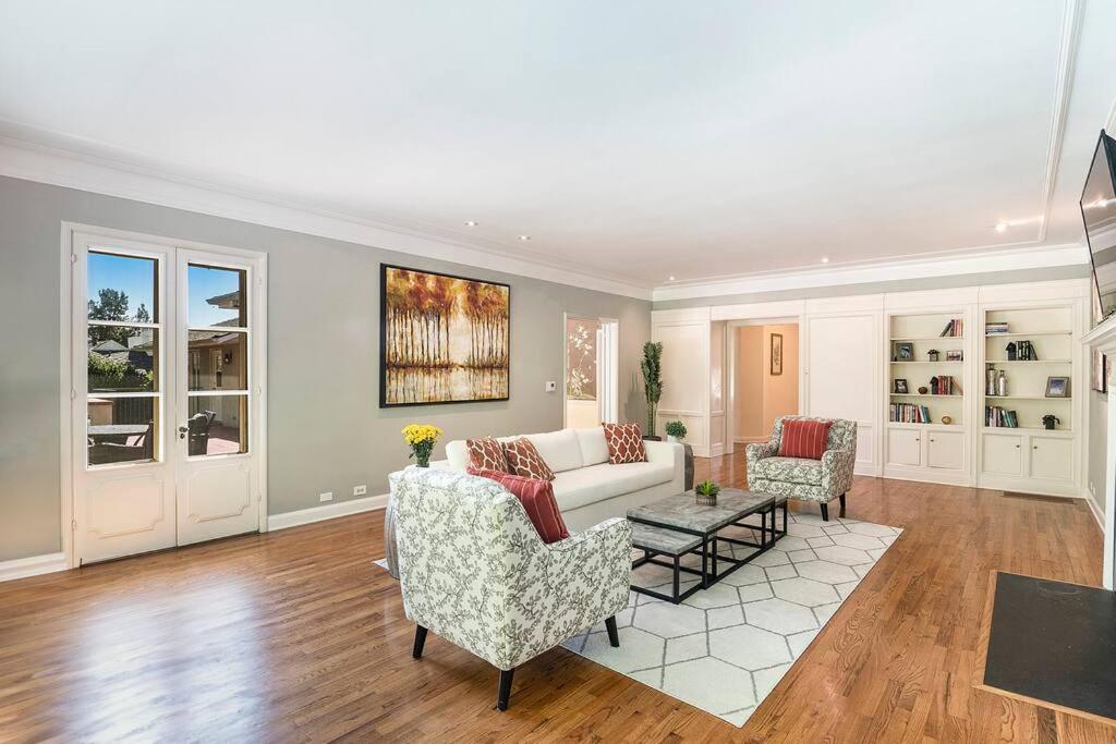 Spacious 6-Bedroom Holmby Hills Home with Pool, Game Room, and Near UCLA