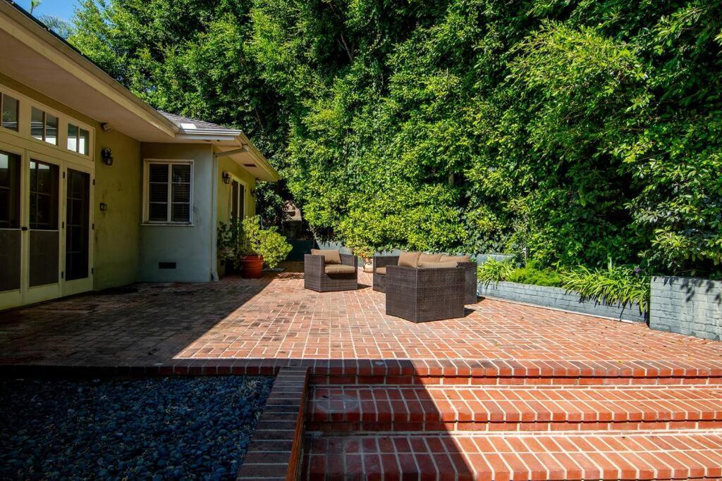 Spacious 6-Bedroom Holmby Hills Home with Pool, Game Room, and Near UCLA
