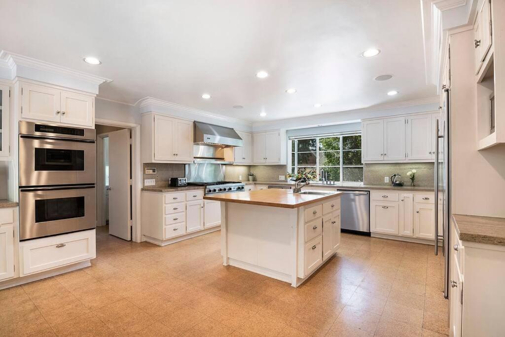 Spacious 6-Bedroom Holmby Hills Home with Pool, Game Room, and Near UCLA