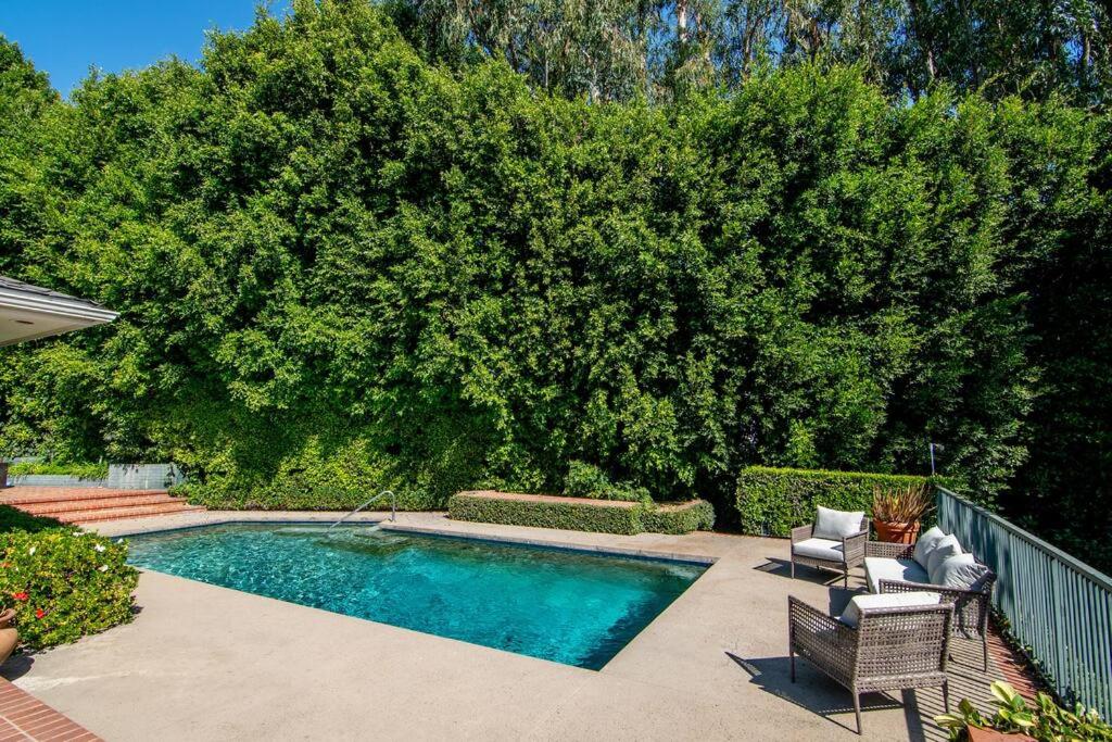 Spacious 6-Bedroom Holmby Hills Home with Pool, Game Room, and Near UCLA