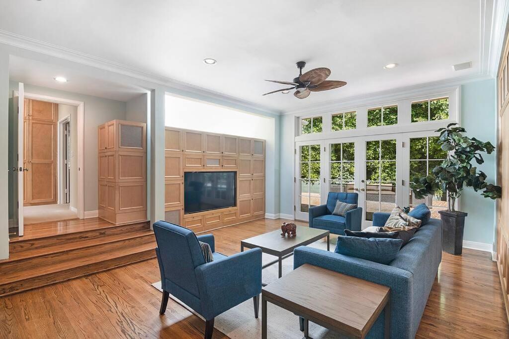Spacious 6-Bedroom Holmby Hills Home with Pool, Game Room, and Near UCLA