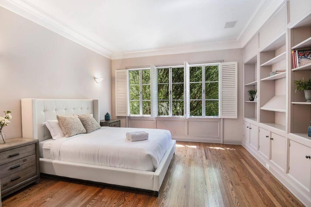 Spacious 6-Bedroom Holmby Hills Home with Pool, Game Room, and Near UCLA