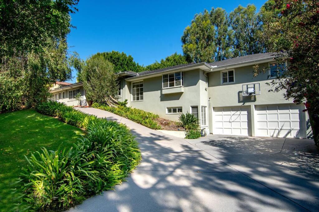 Spacious 6-Bedroom Holmby Hills Home with Pool, Game Room, and Near UCLA