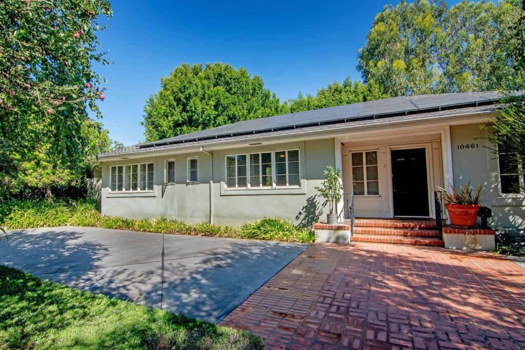 Spacious 6-Bedroom Holmby Hills Home with Pool, Game Room, and Near UCLA