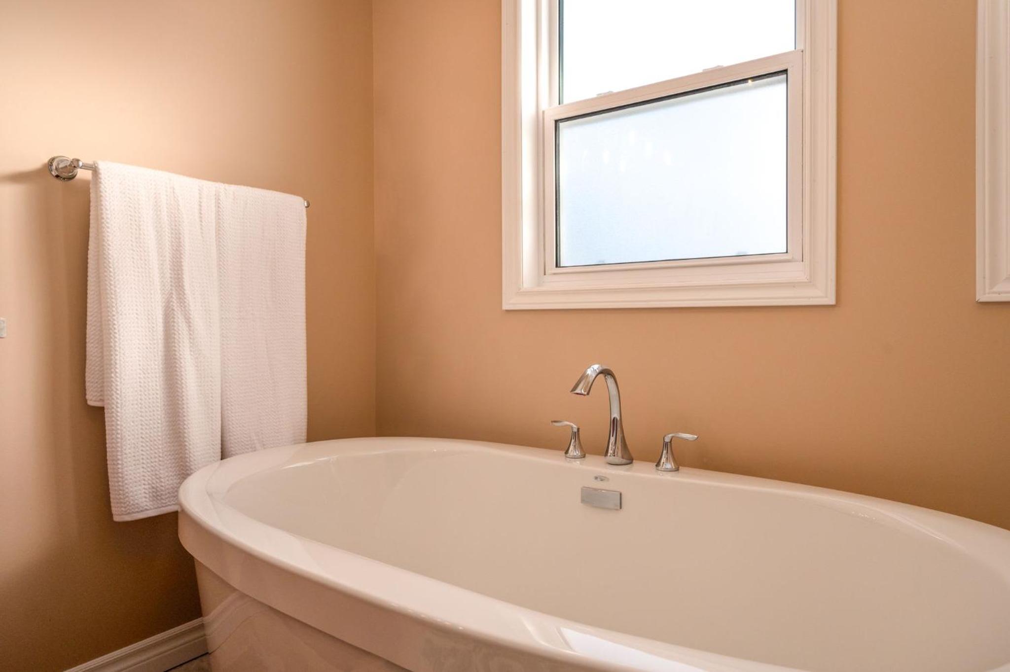 Point Of View I 55 SmartTV I Riverside I Sleeps 5