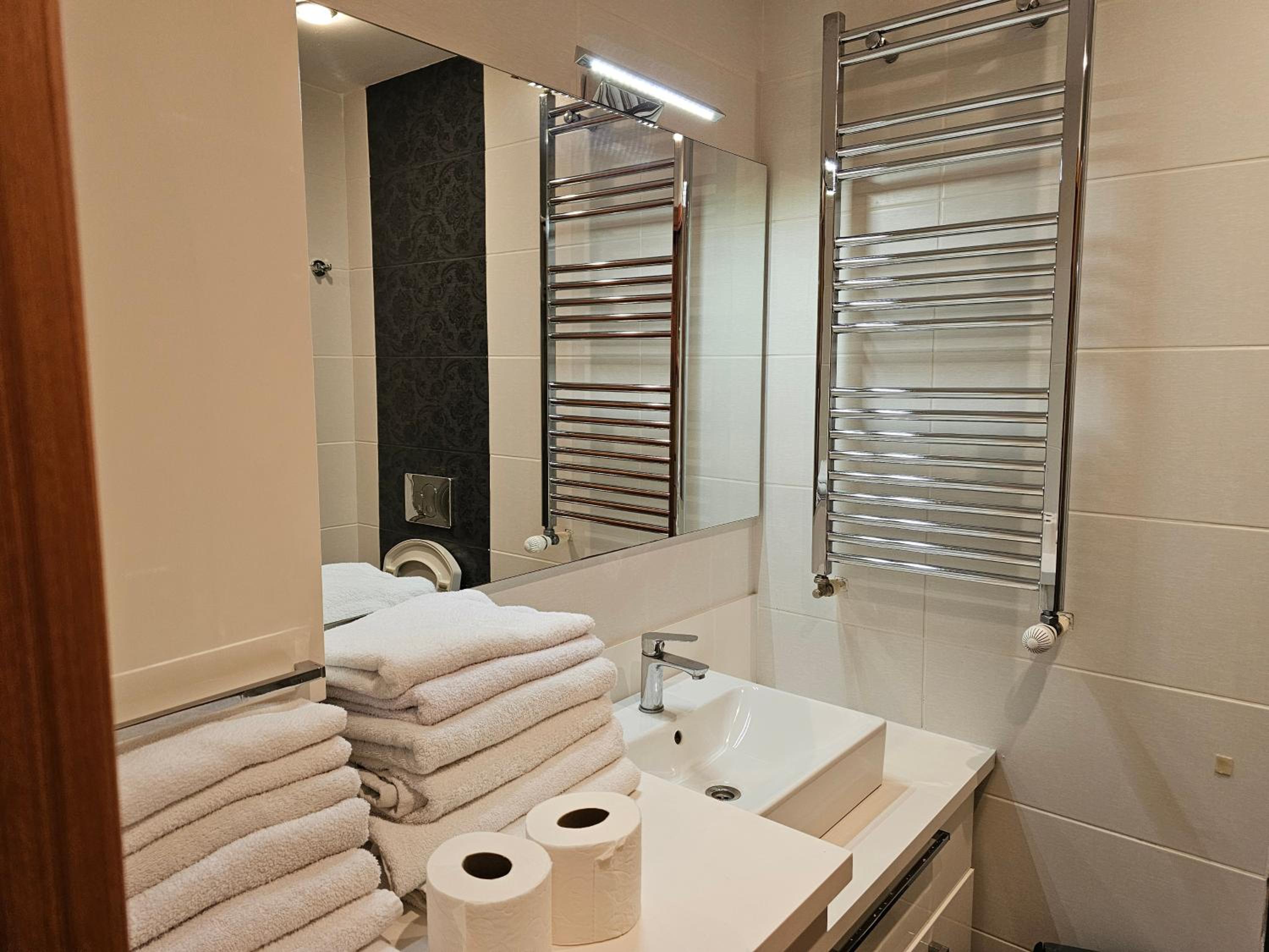 TAKSiM PERFECT RESiDENCE, 3 BEDROOMS, 140 M2, POOL GYM SAUNA ACCESS