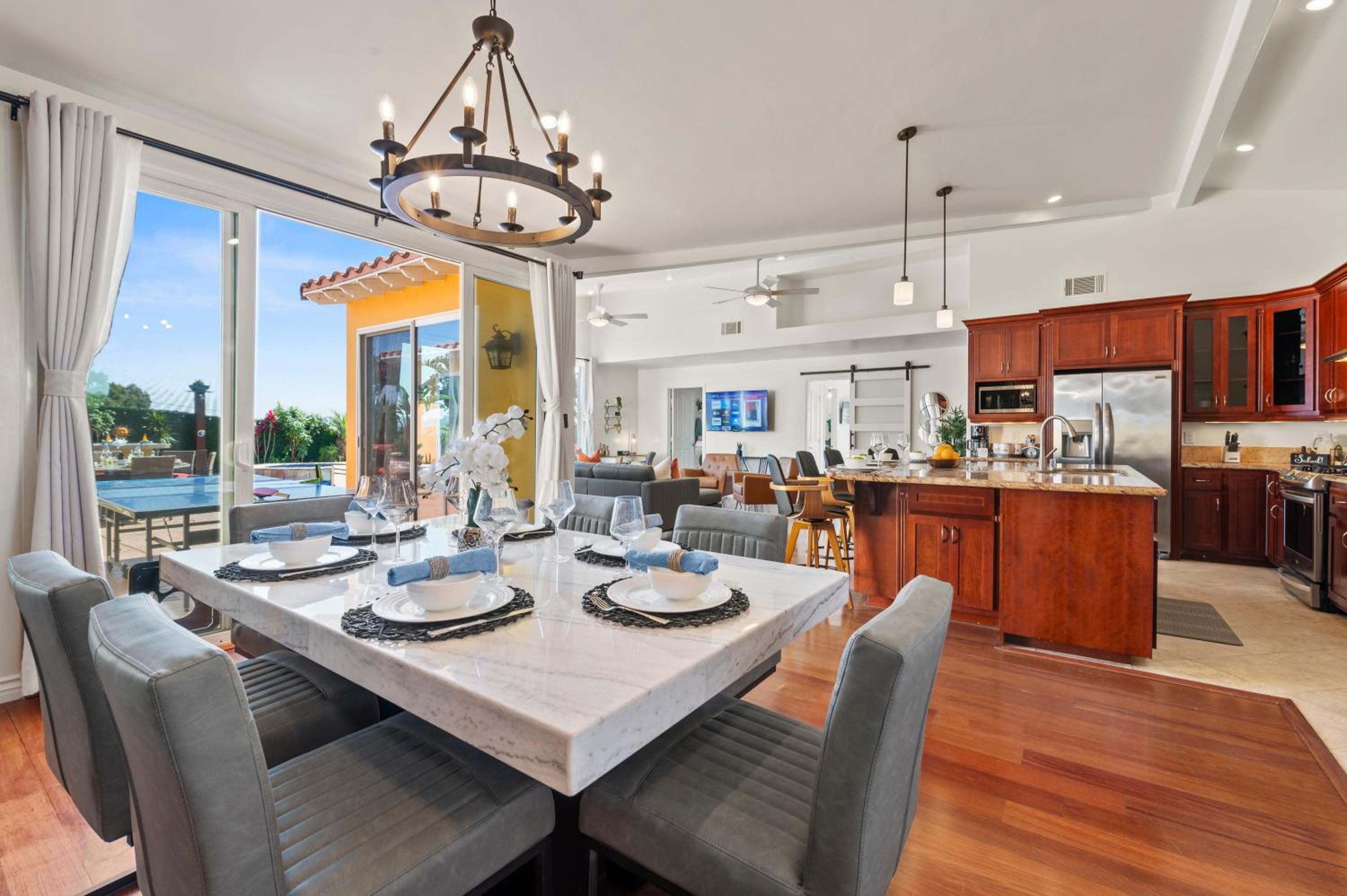dining