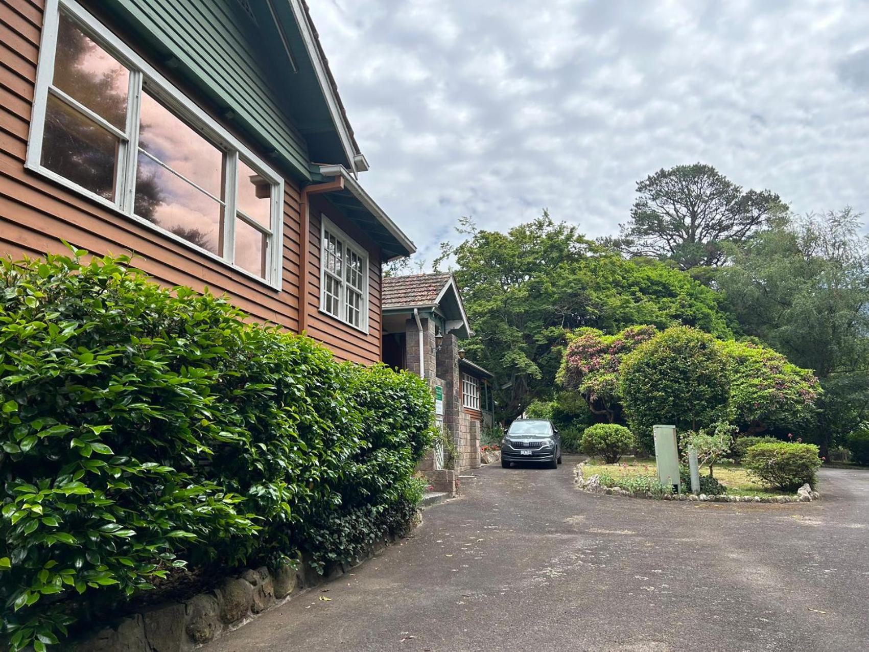 Hotel Green Gables Motel in Warburton - Image 1