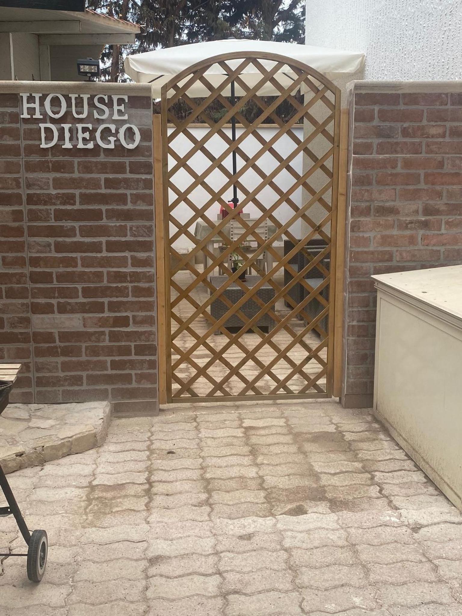 House Diego Disponibile con Piccolo giardino view 3