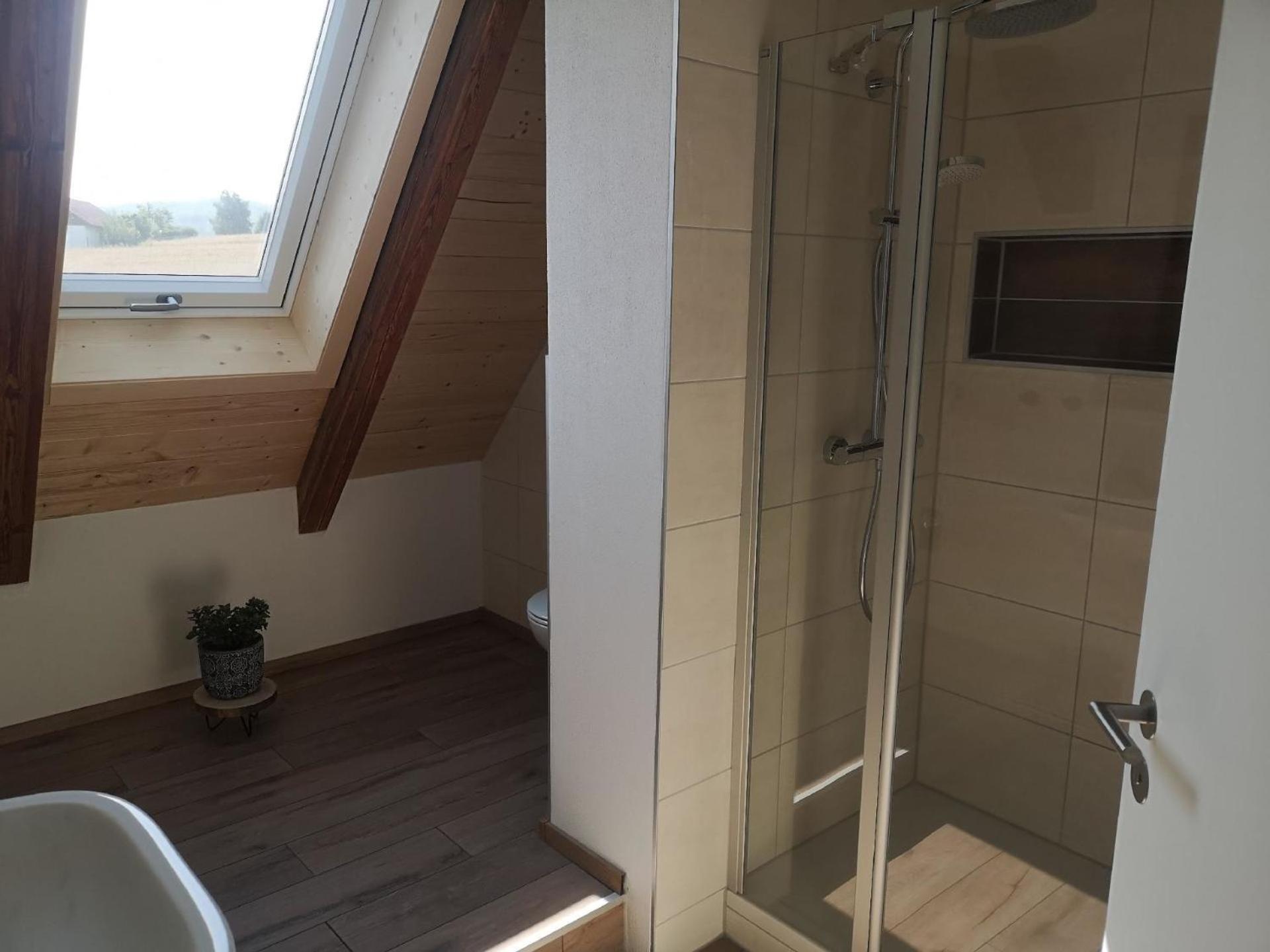 Moderne Ferienwohnung Mit Hot Tub Und Fasssauna
