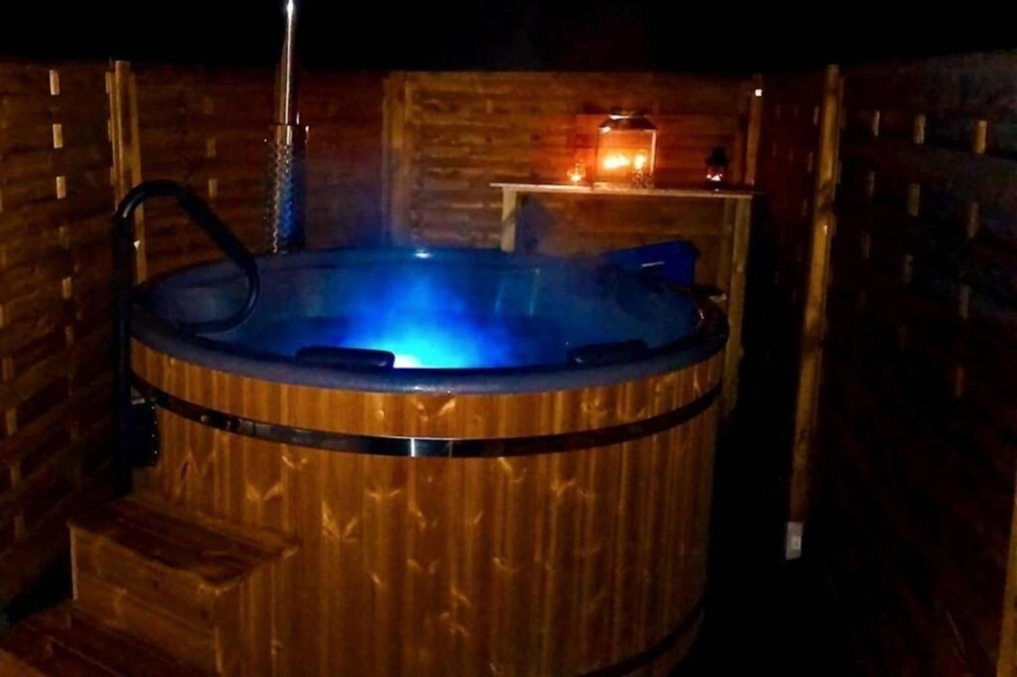 Moderne Ferienwohnung Mit Hot Tub Und Fasssauna