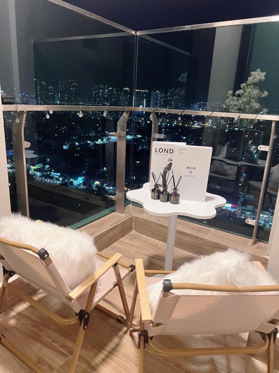 Luxury Delasol Studio- Free Infinity Pool- Near District 1- T-HOUSING