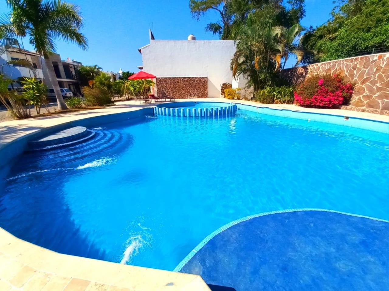 Cozy family house with pool view 5