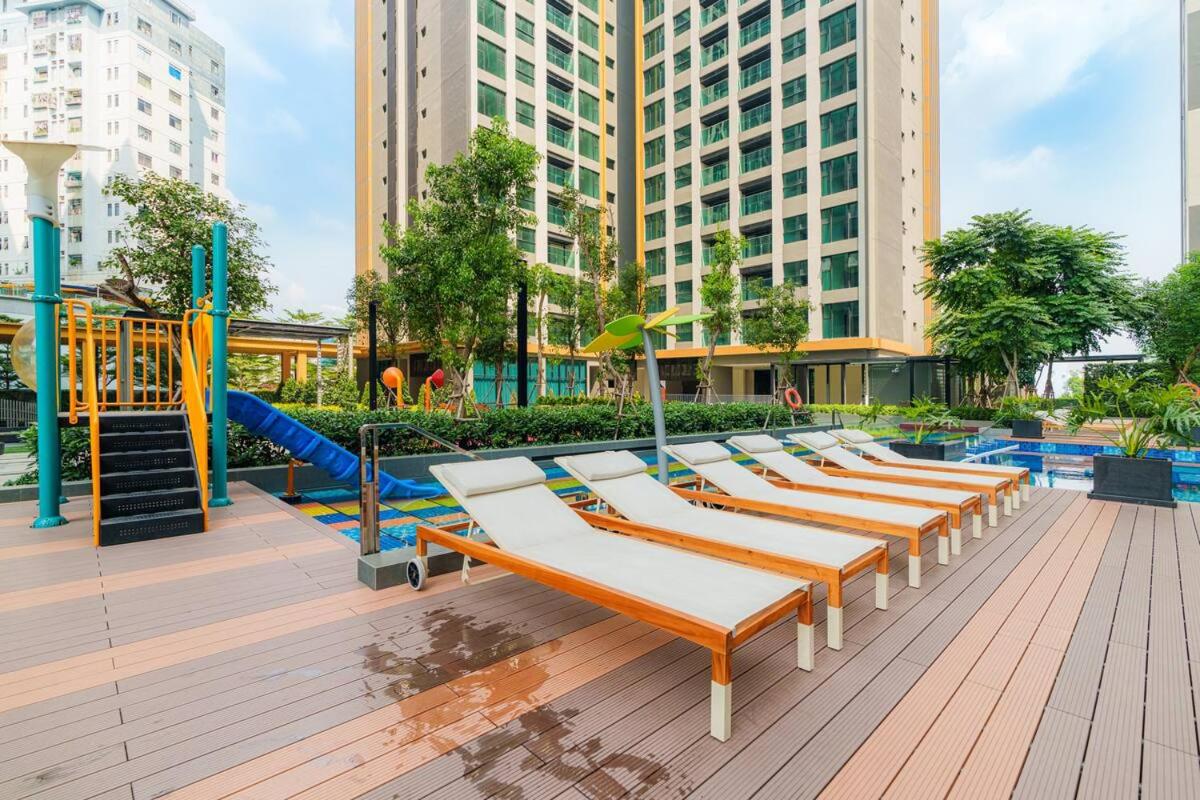 Luxury Delasol Studio- Free Infinity Pool- Near District 1- T-HOUSING