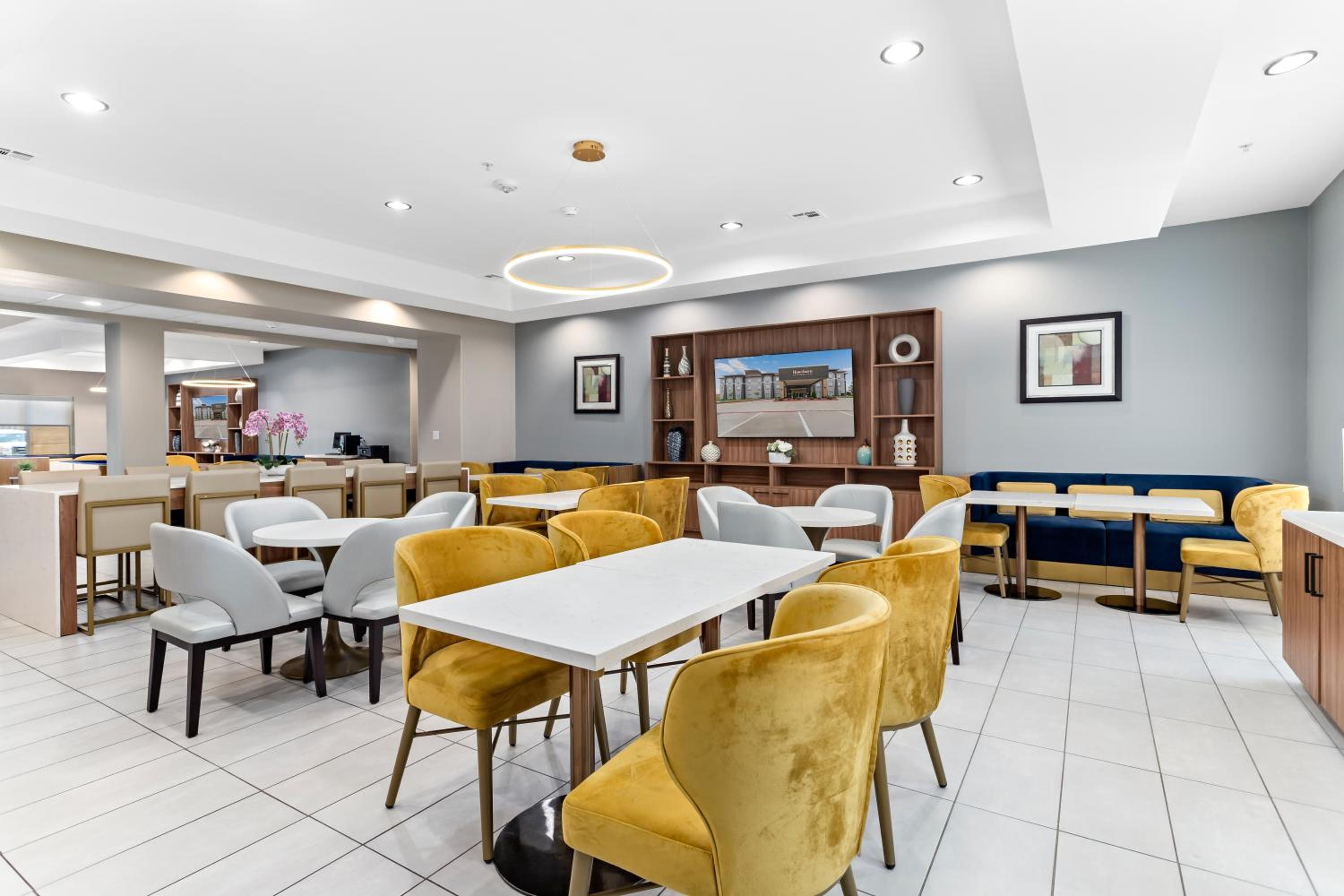 Hawthorn Extended Stay by Wyndham Port Arthur view 3