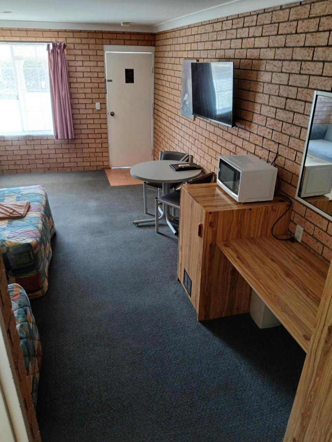 Aaron Inn Motel
