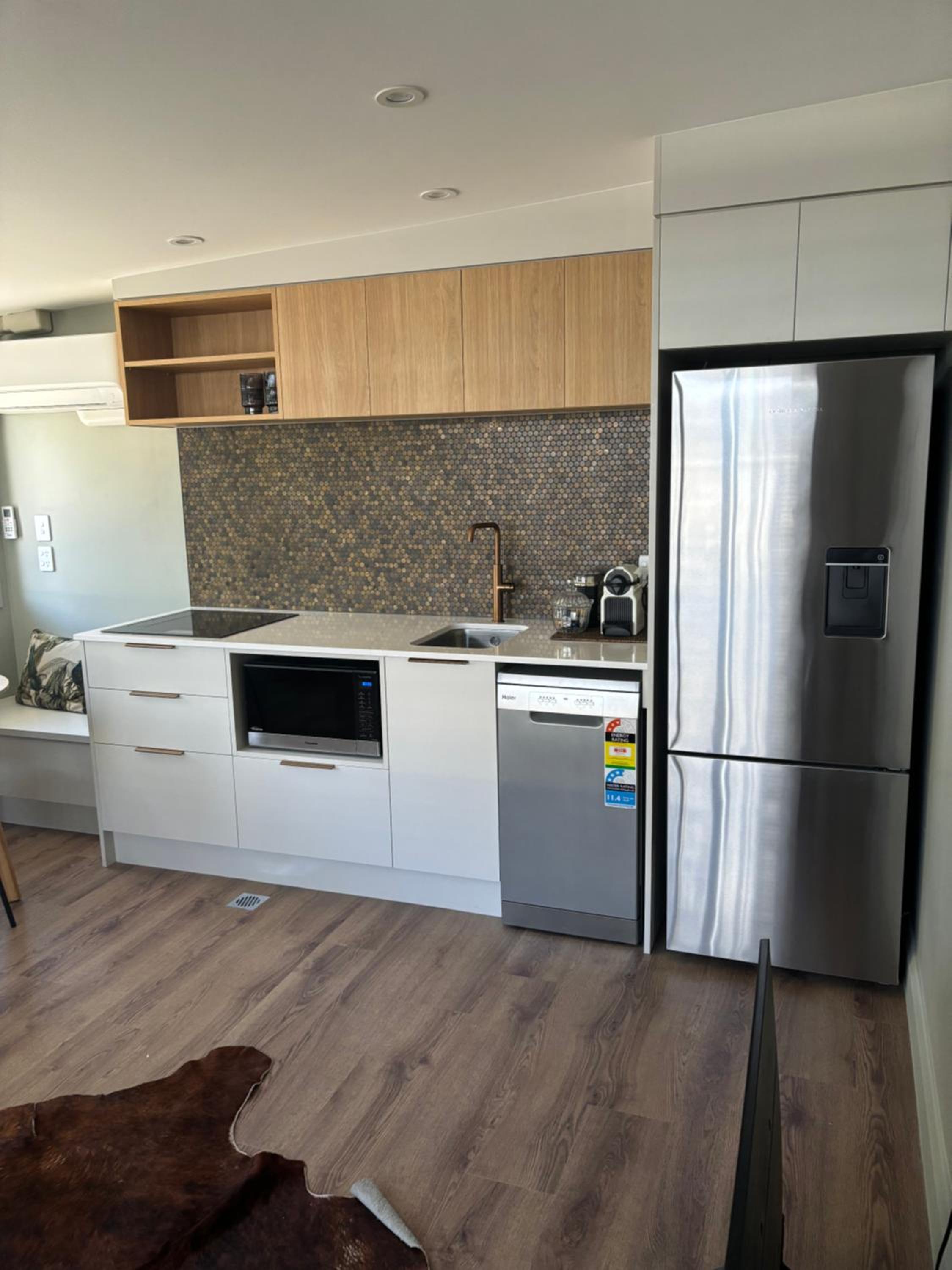 Beachside apartment view 4
