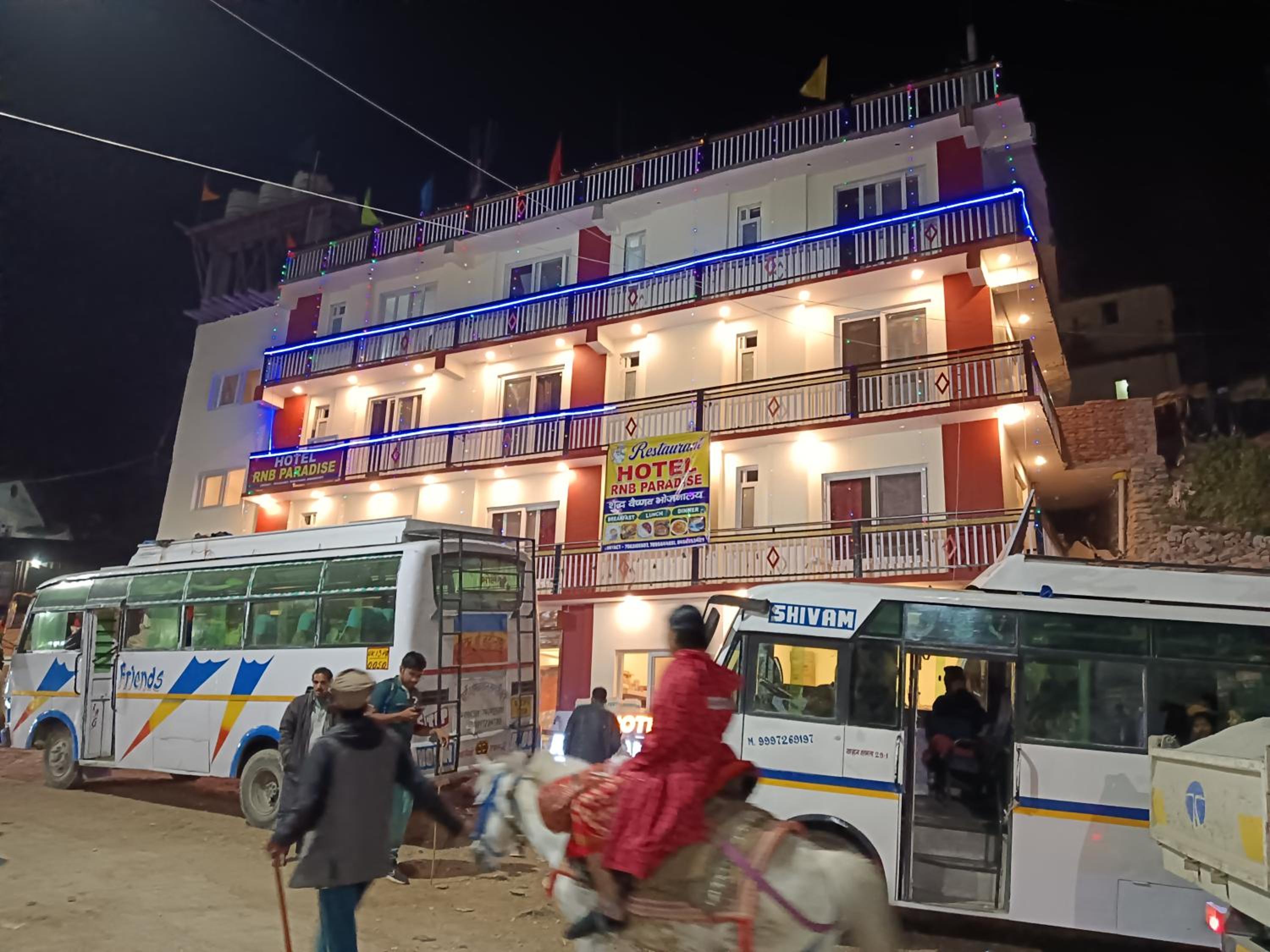 Hotel RNB PARADISE JANKICHATTI YAMUNOTRI