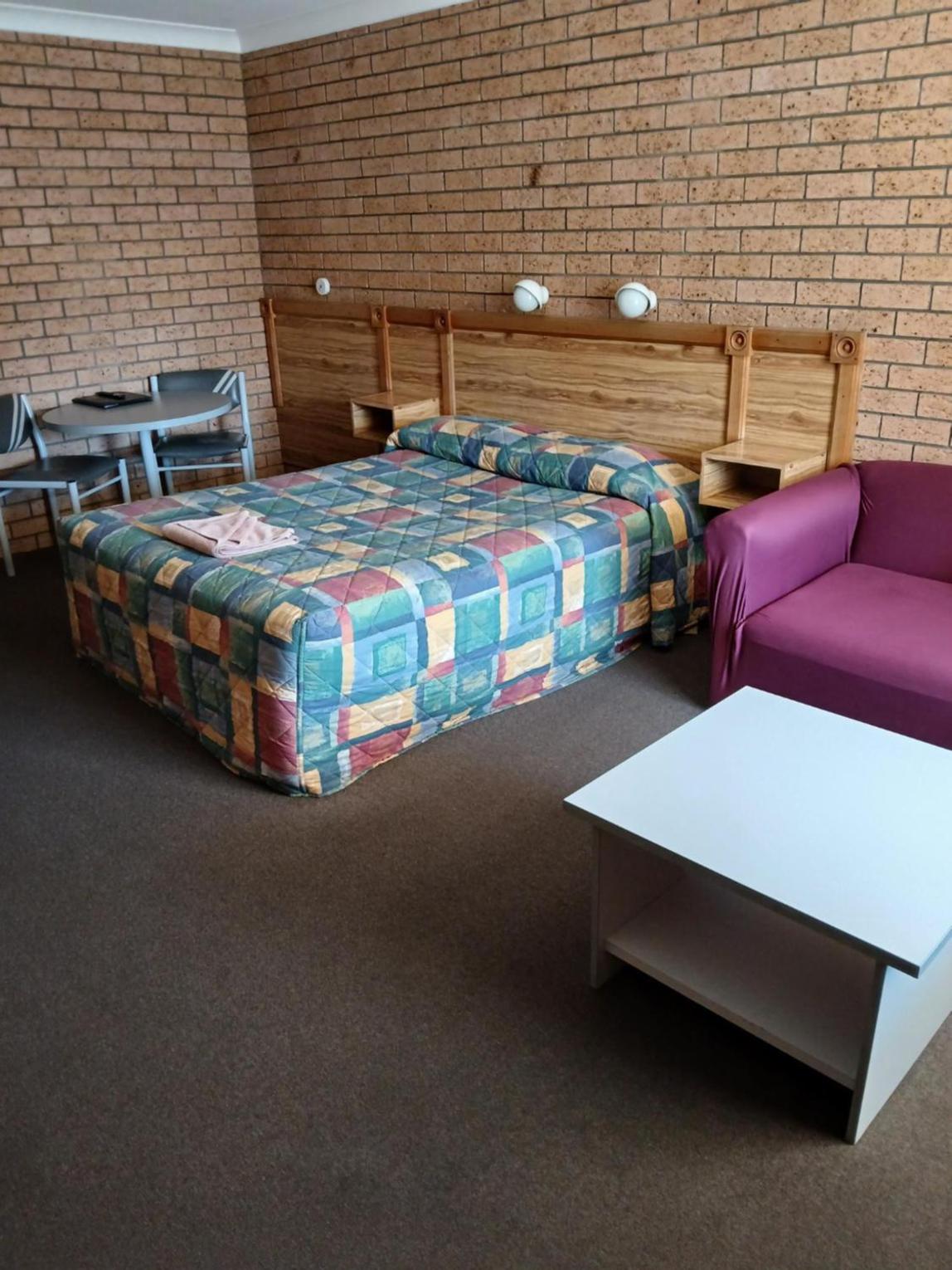 Aaron Inn Motel