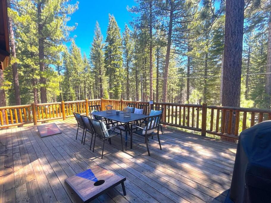 Washoe Wanderlust - Game Rm w Pool Table - Foosball view 4