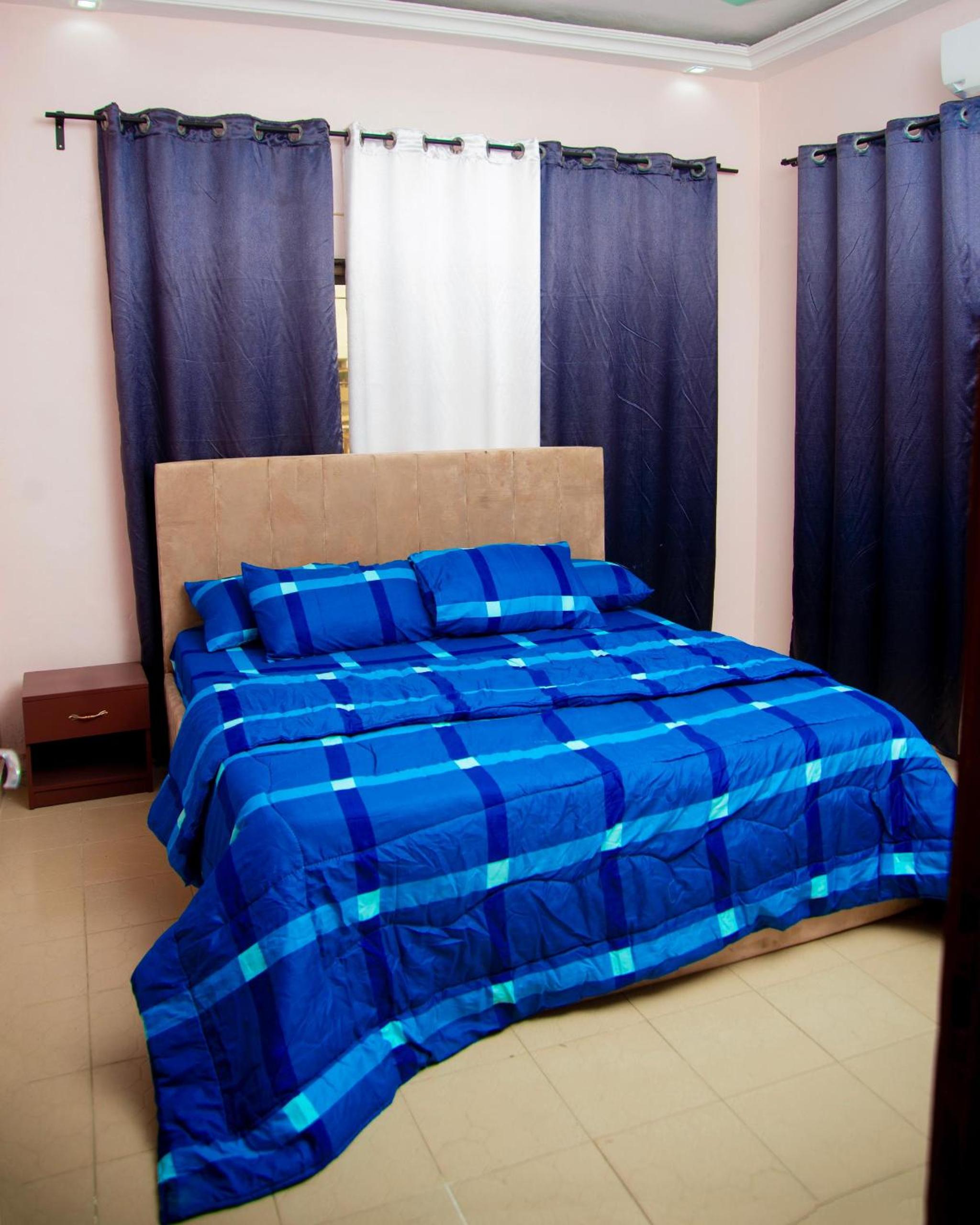Appartement de 3 pièces meublé à Cotonou