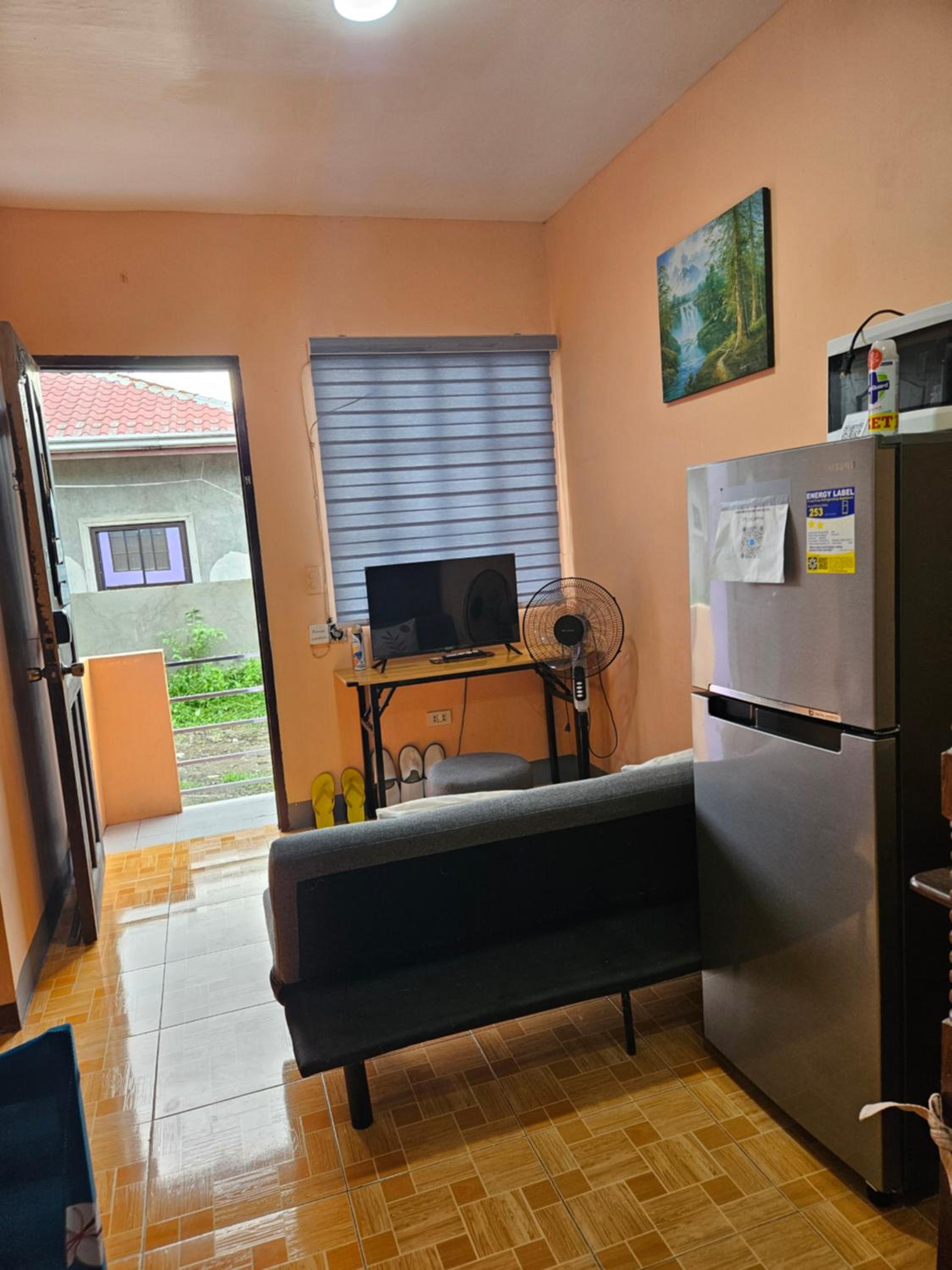 Mel's Place Batangas Unit 2 Two-BR House Balagtas Batangas City Free Parking, WIFI, Hot & Cold Shower view 3