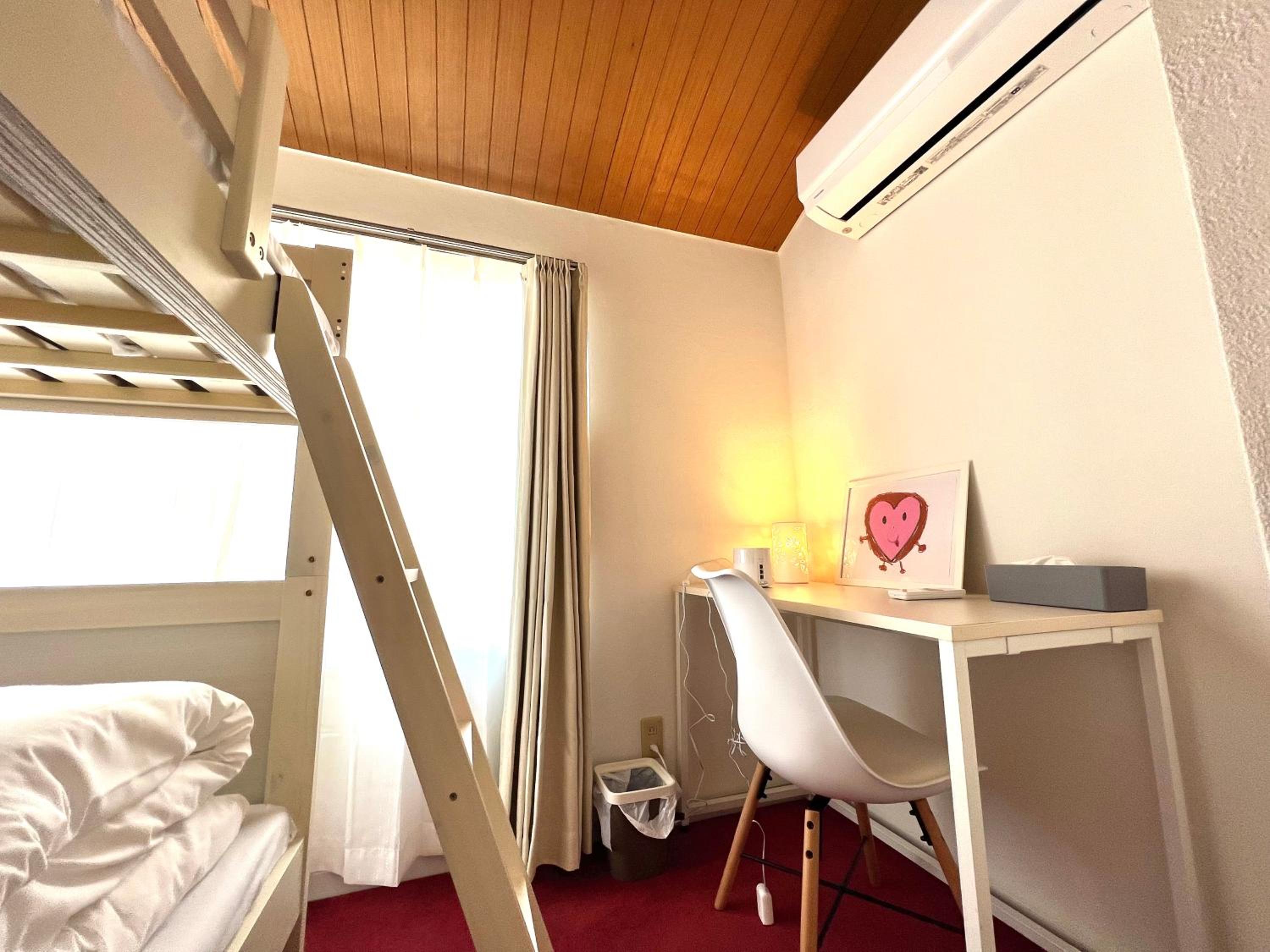 Ikebukuro 1 stop 2 min Designer Entire House 3BR up to 8 guests 3 min to Convenience Store