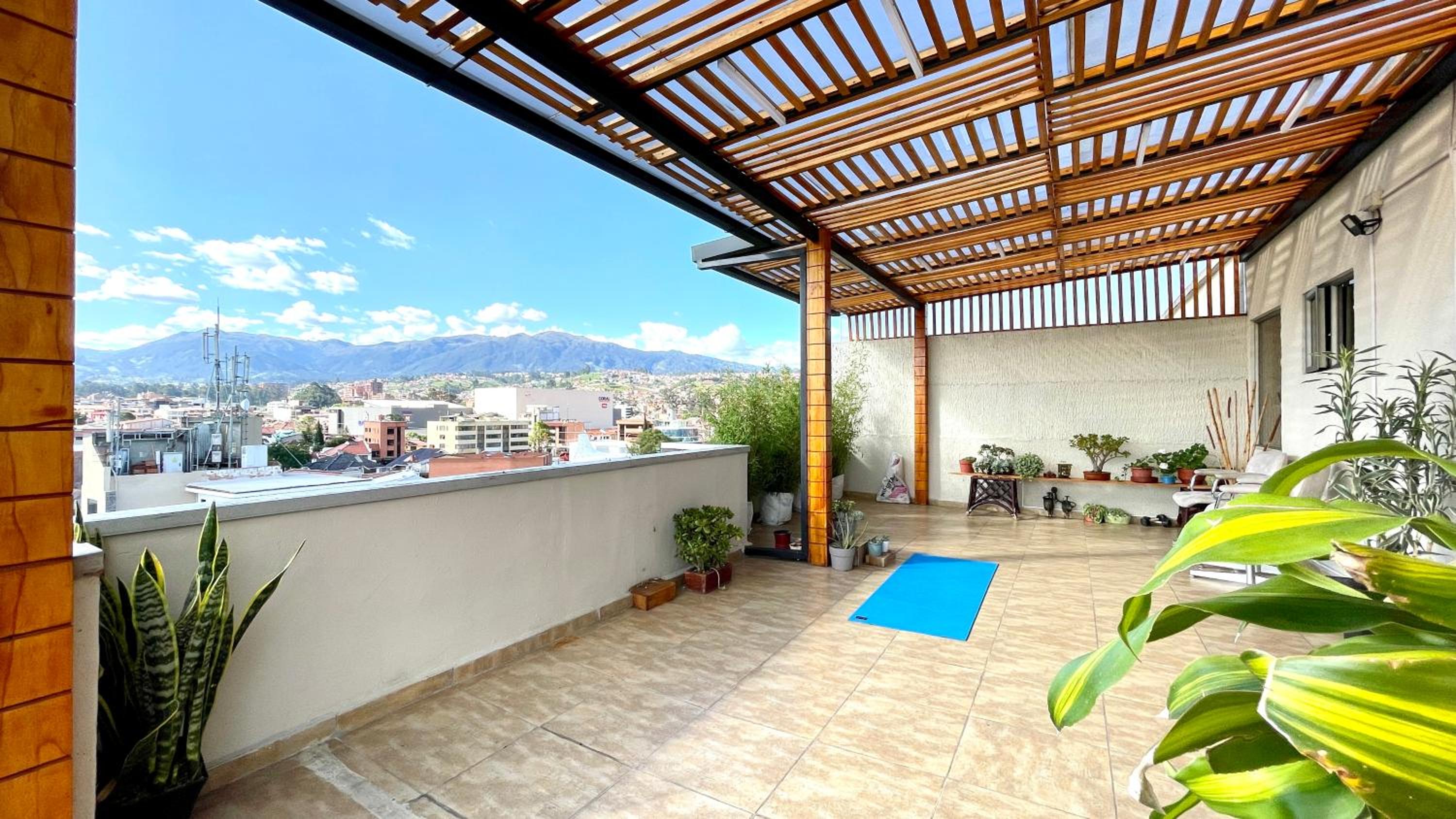 Extraordinaria Vista con Terraza Ubicación Central