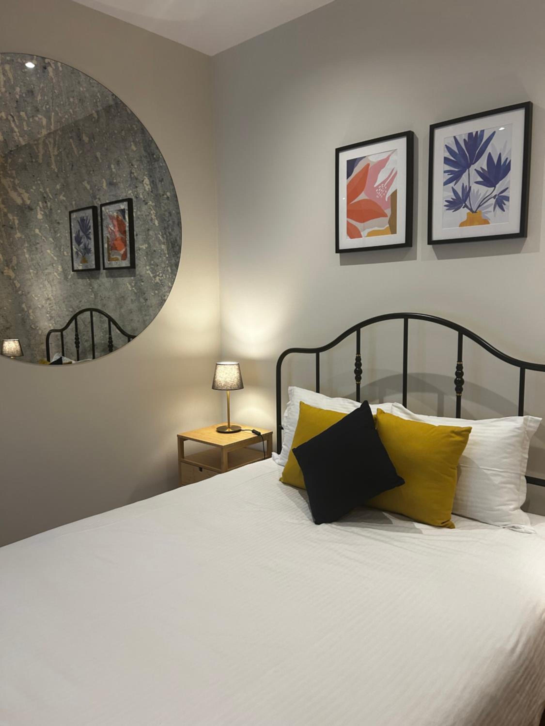 Hotel Angel Suites - Image 1