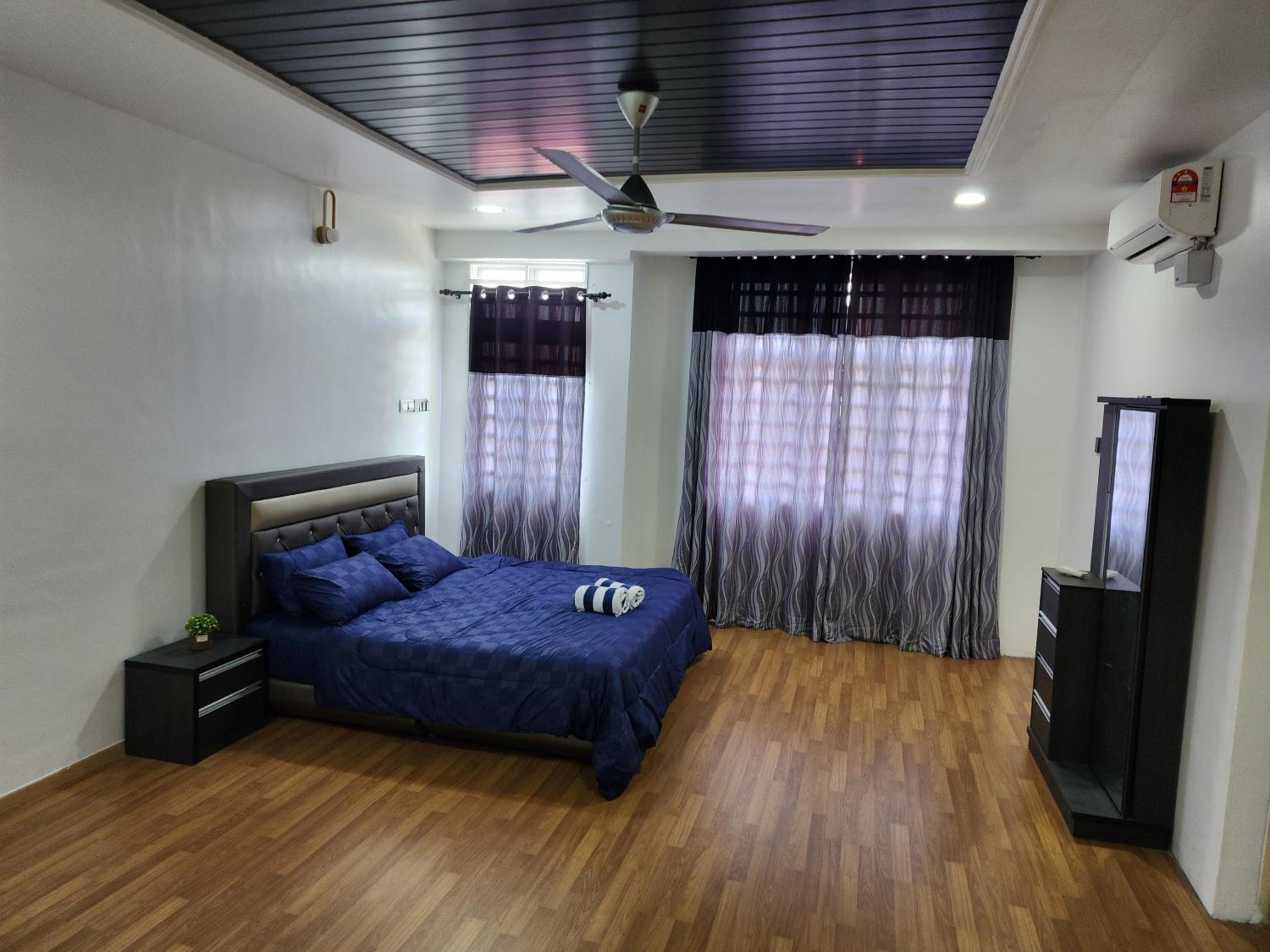 Shakira homestay