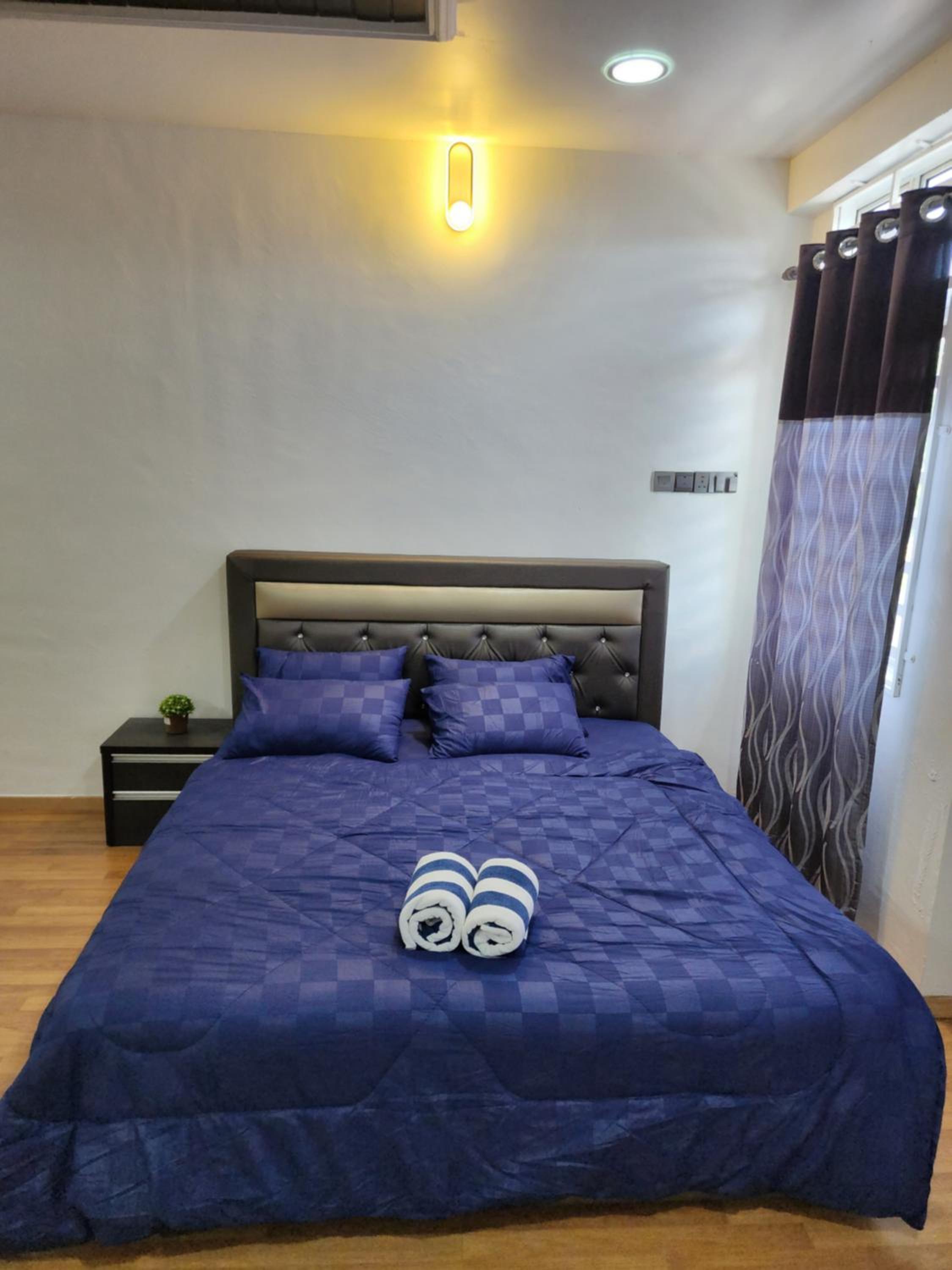 Shakira homestay